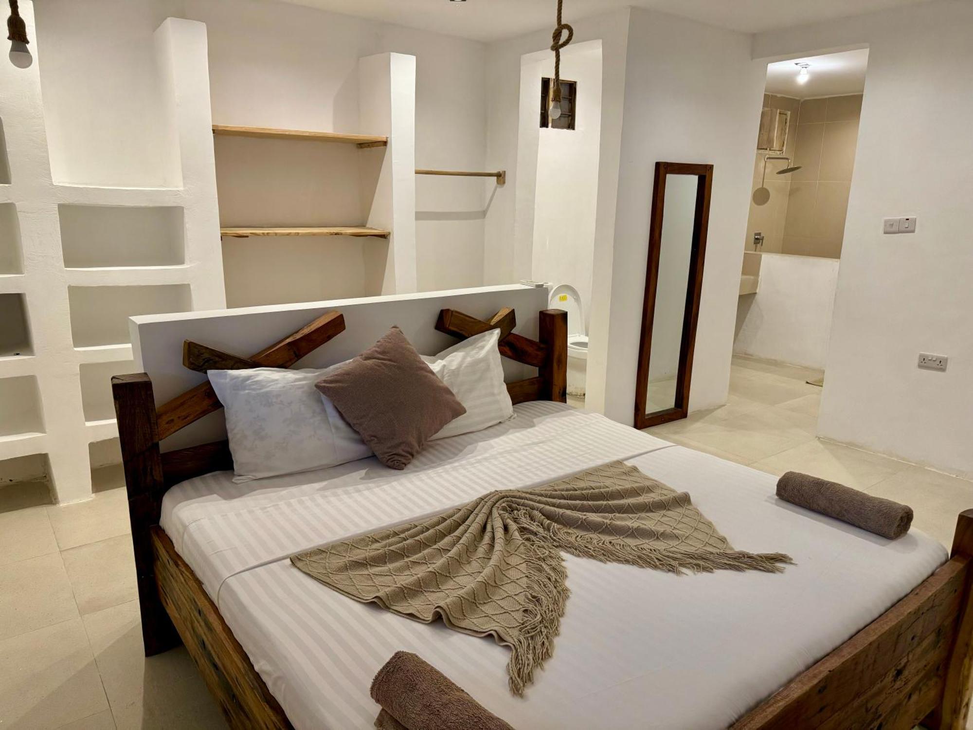 Majestic Zanzibar Penthouse One Of A Kind Properties With Private Rooftop Pool Tv Wifi Aircon And 90M From The Famous Paje Beach Villa Paje