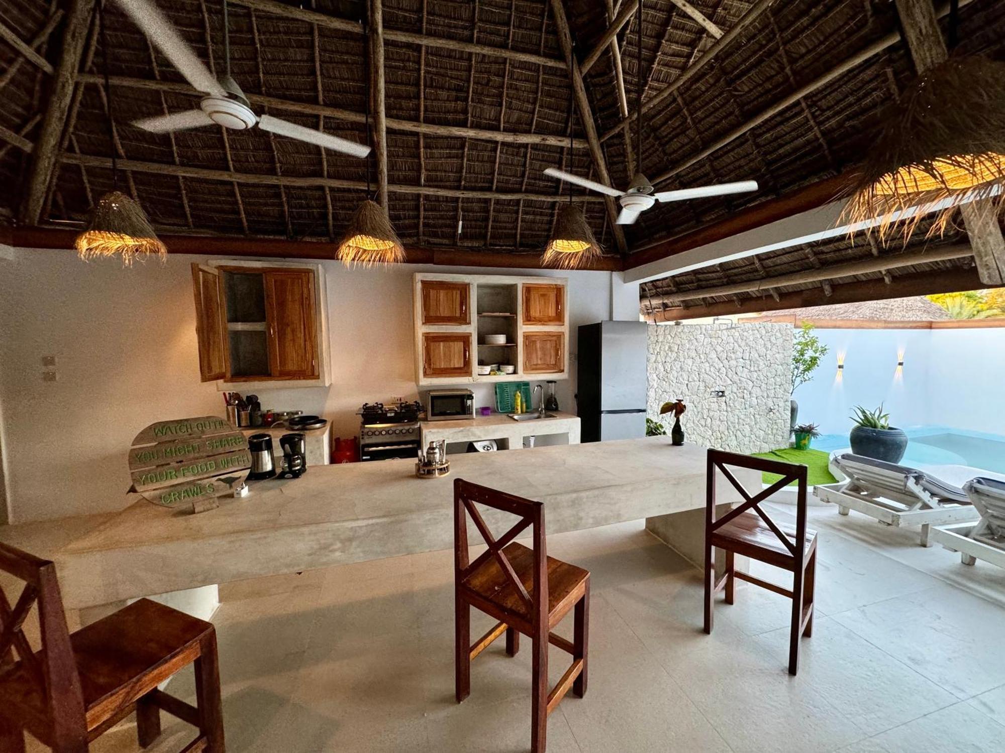 Majestic Zanzibar Penthouse One Of A Kind Properties With Private Rooftop Pool Tv Wifi Aircon And 90M From The Famous Paje Beach Paje