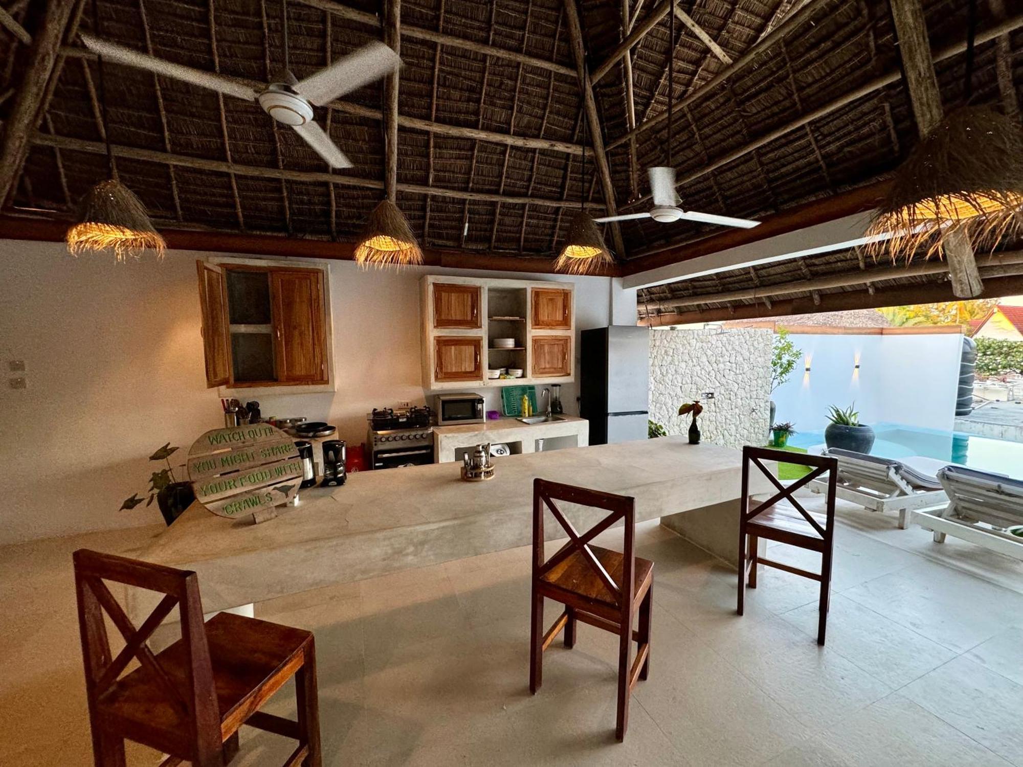 Majestic Zanzibar Penthouse One Of A Kind Properties With Private Rooftop Pool Tv Wifi Aircon And 90M From The Famous Paje Beach Villa Paje