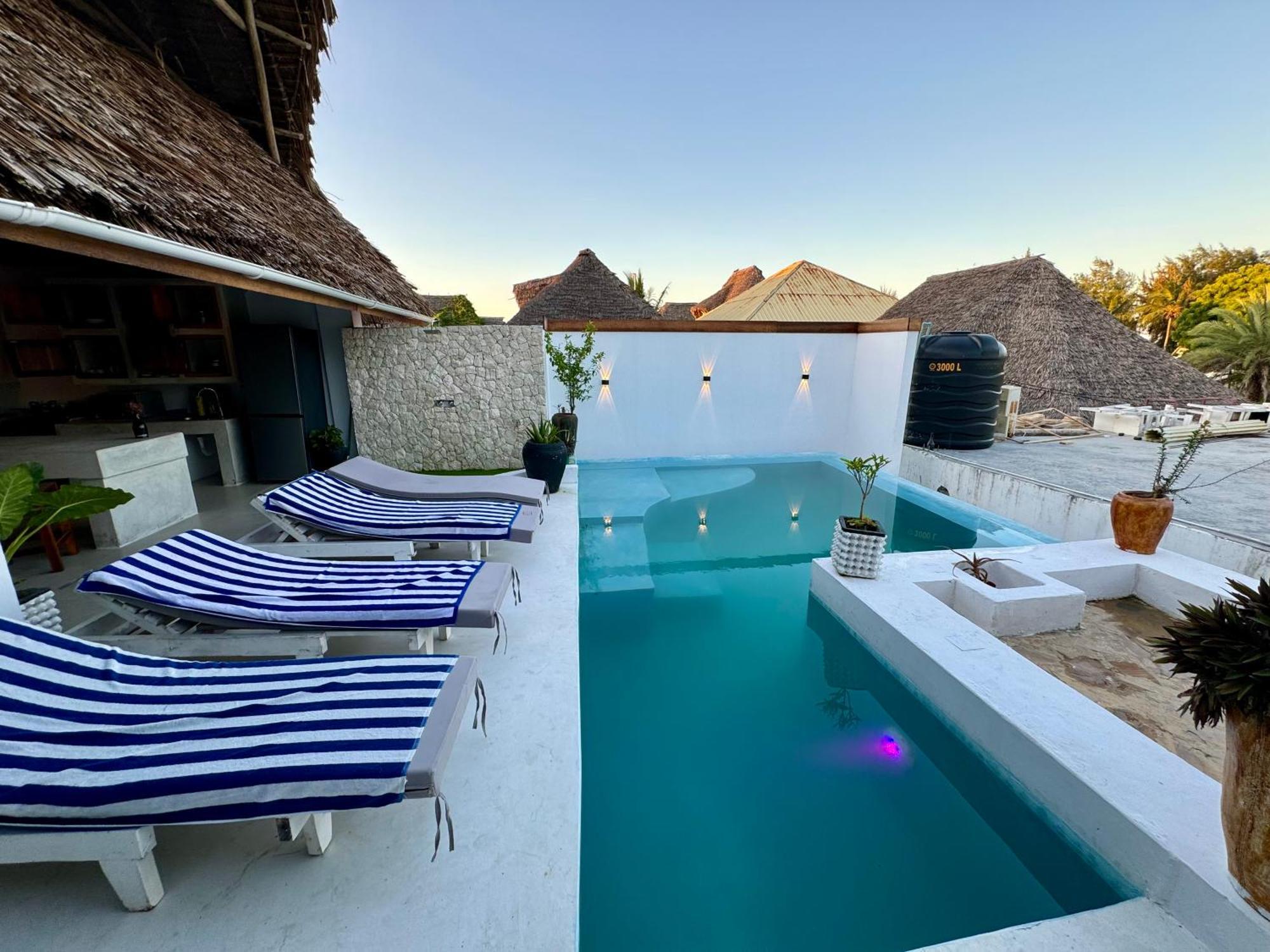 Villa Majestic Zanzibar Penthouse One Of A Kind Properties With Private Rooftop Pool Tv Wifi Aircon And 90M From The Famous Paje Beach