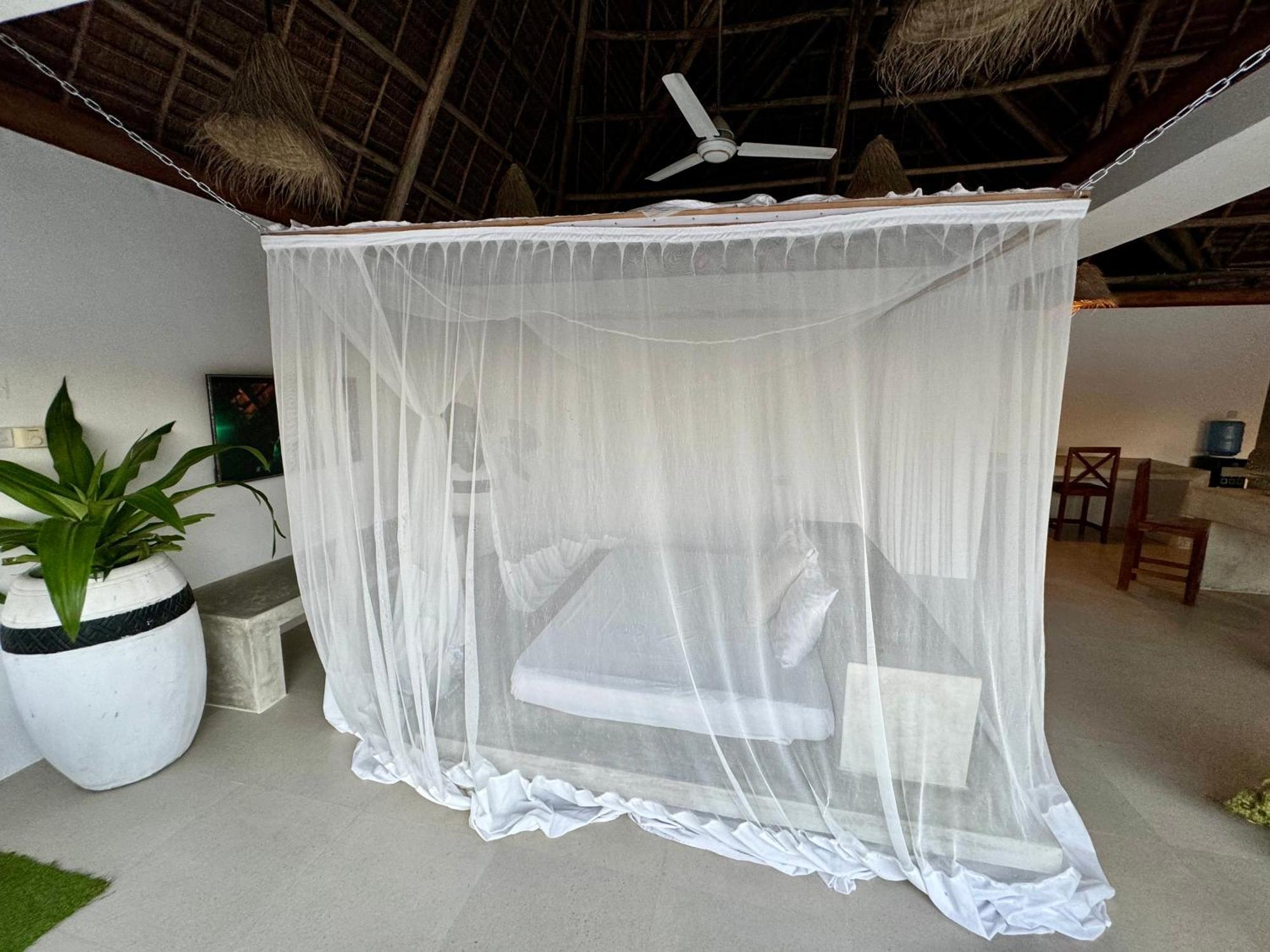 Villa Majestic Zanzibar Penthouse One Of A Kind Properties With Private Rooftop Pool Tv Wifi Aircon And 90M From The Famous Paje Beach *