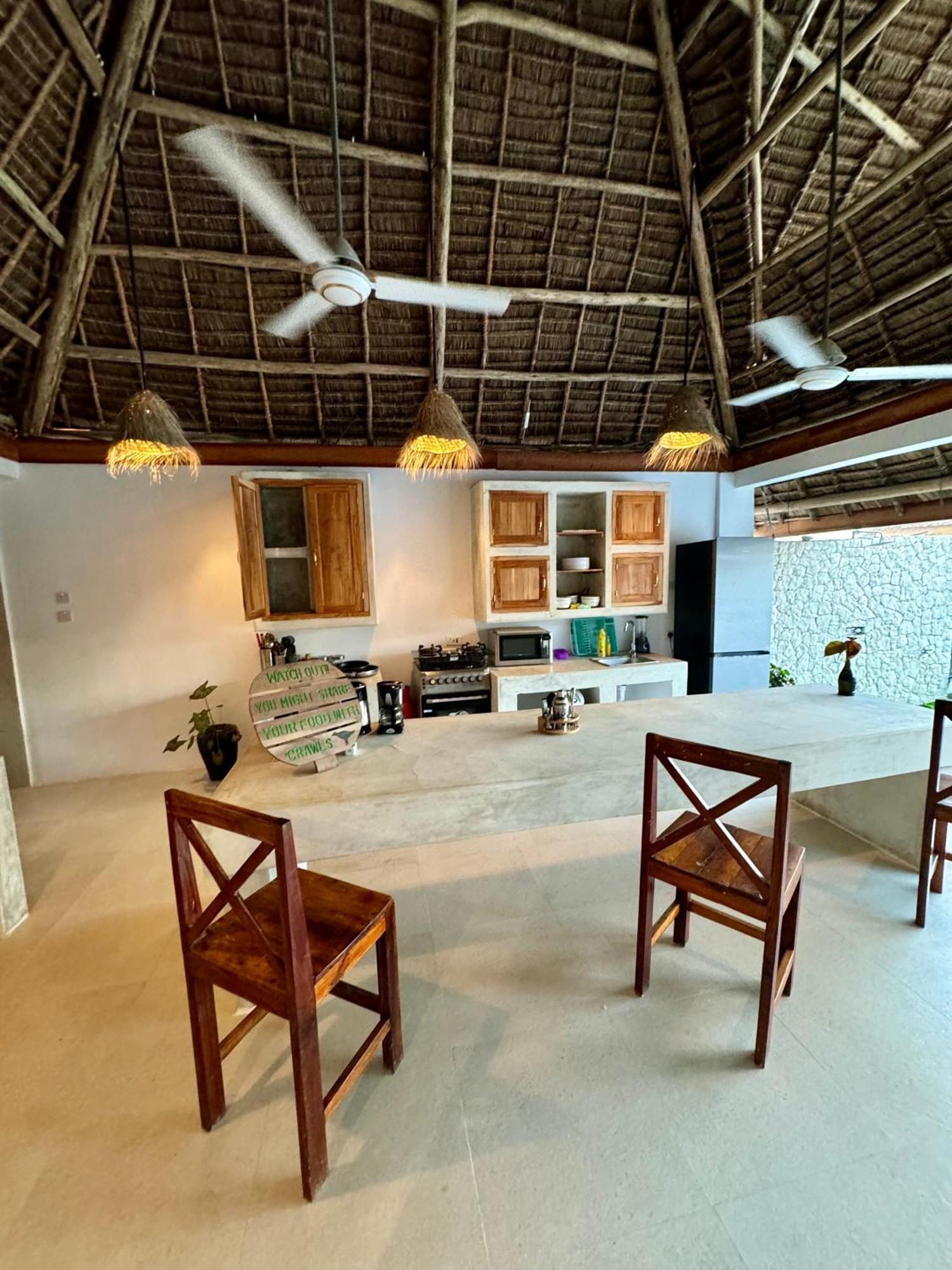 Majestic Zanzibar Penthouse One Of A Kind Properties With Private Rooftop Pool Tv Wifi Aircon And 90M From The Famous Paje Beach *