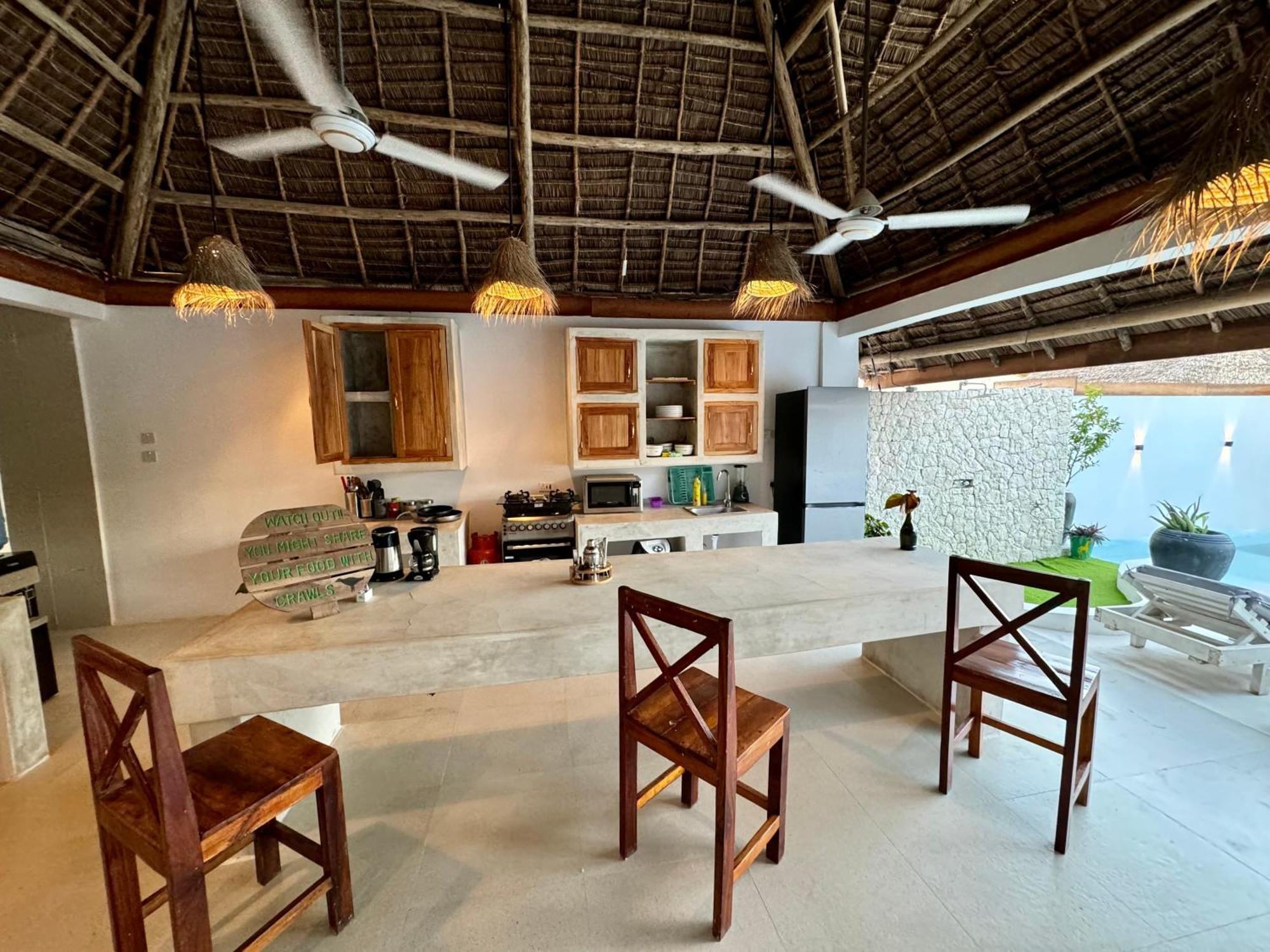 Majestic Zanzibar Penthouse One Of A Kind Properties With Private Rooftop Pool Tv Wifi Aircon And 90M From The Famous Paje Beach Villa
