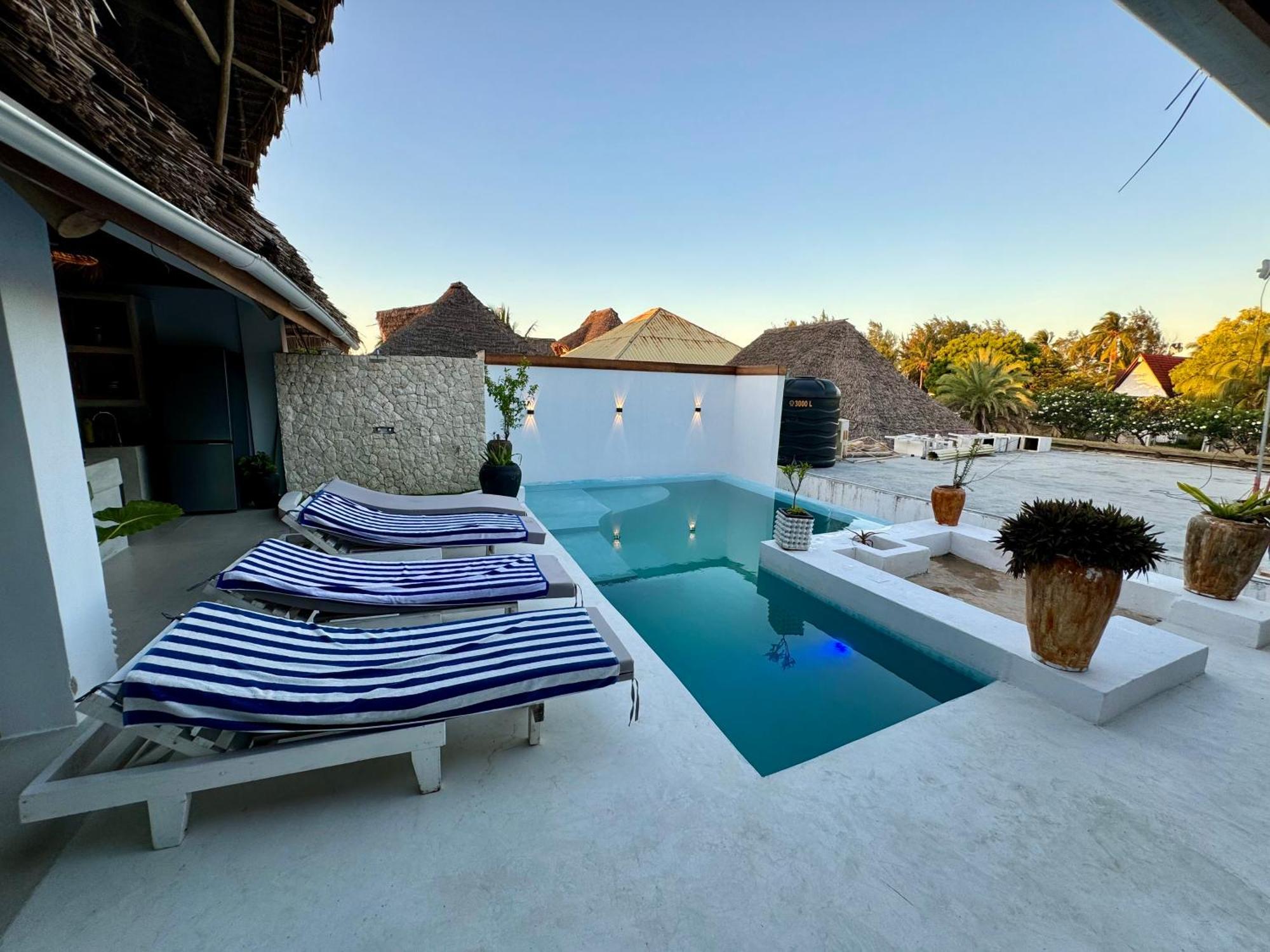 Villa Majestic Zanzibar Penthouse One Of A Kind Properties With Private Rooftop Pool Tv Wifi Aircon And 90M From The Famous Paje Beach