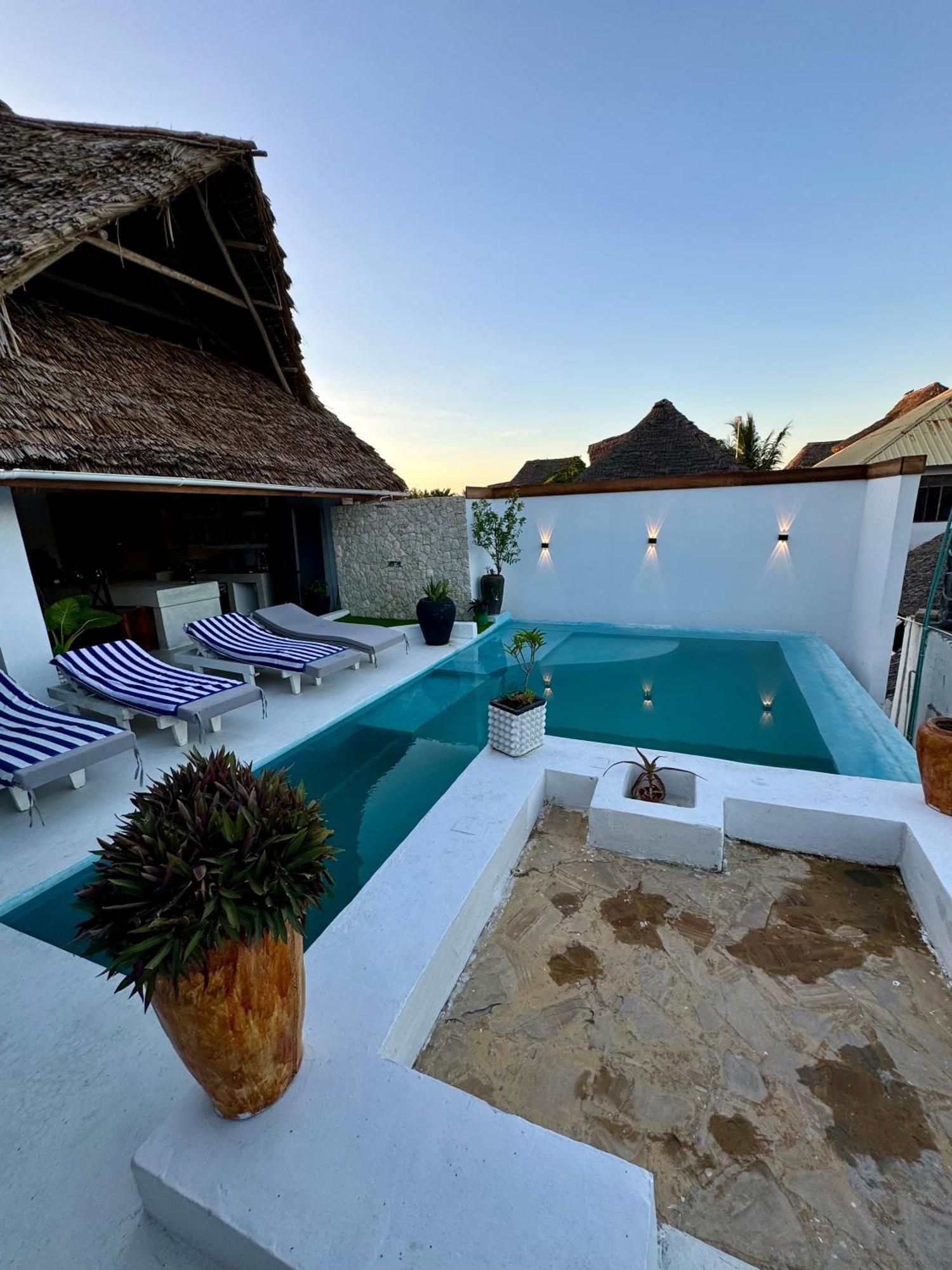 Villa Majestic Zanzibar Penthouse One Of A Kind Properties With Private Rooftop Pool Tv Wifi Aircon And 90M From The Famous Paje Beach