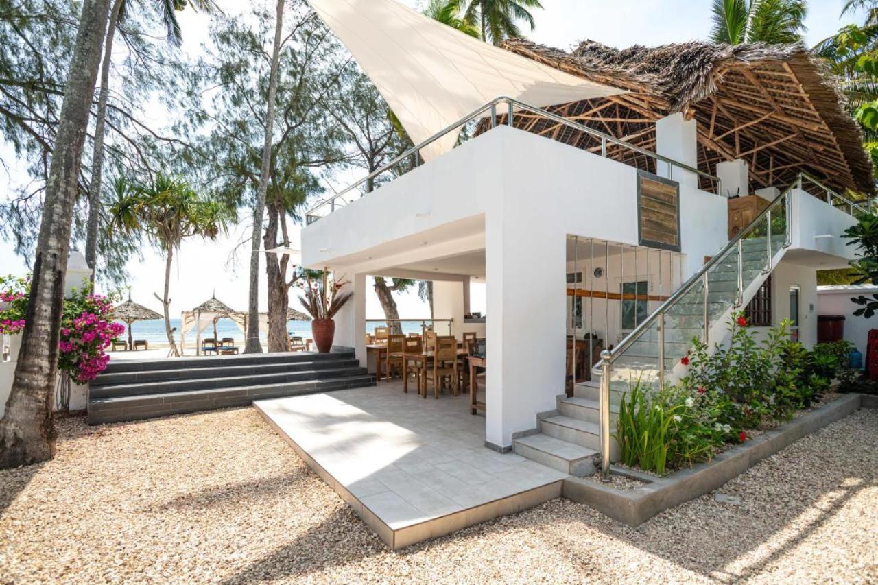 Seashore Hotel
