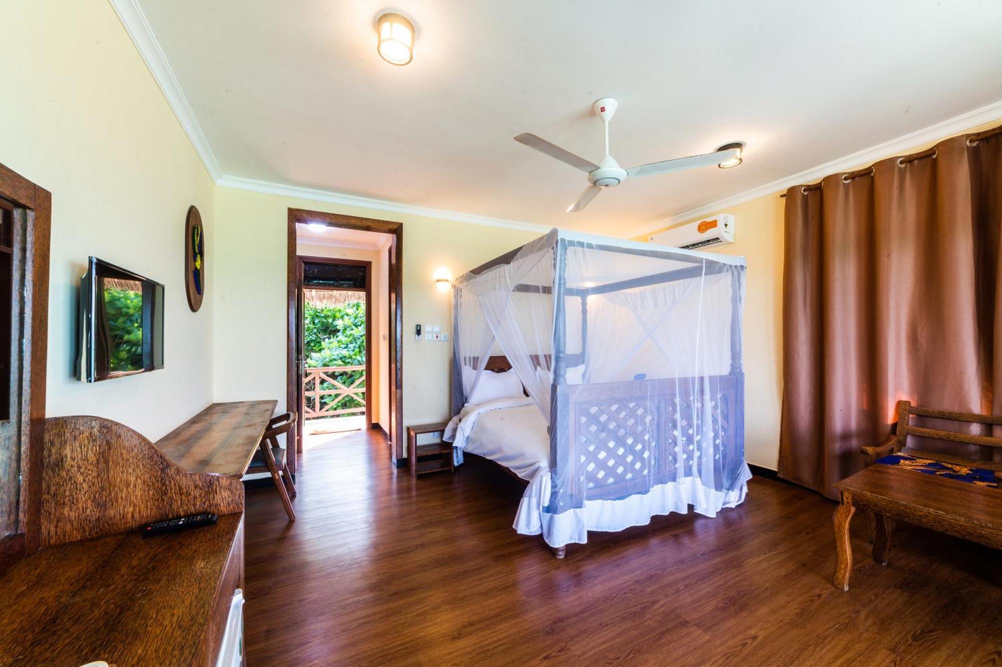 Mahi Mahi Hotel *