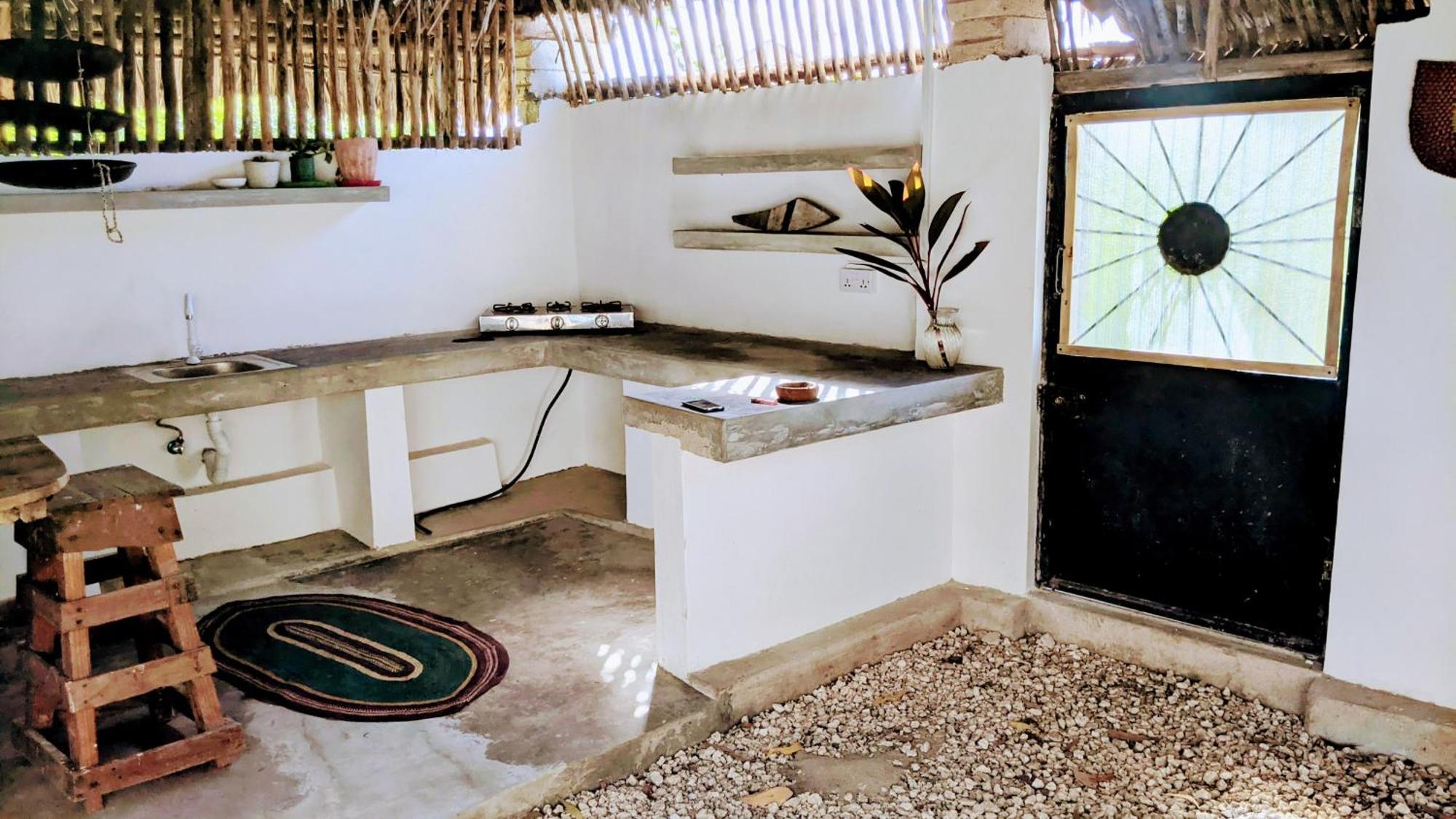 Kunta House In *