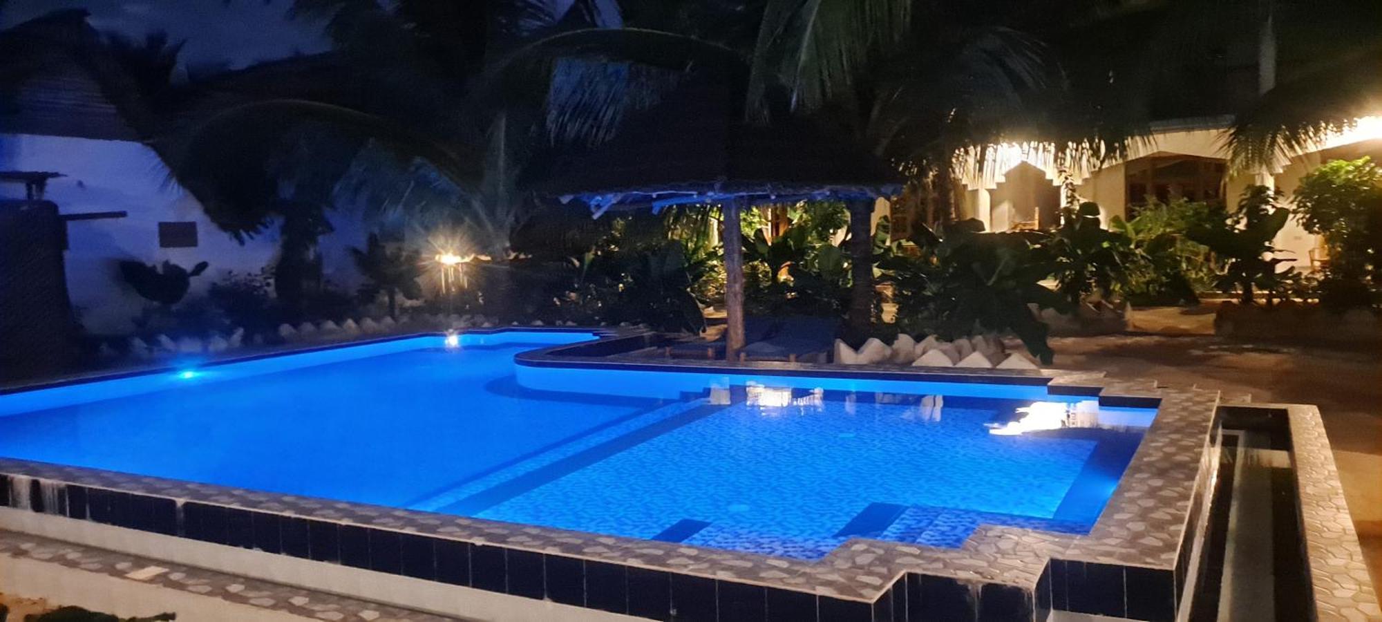 The New Blue Waves Bed & Breakfast 2*