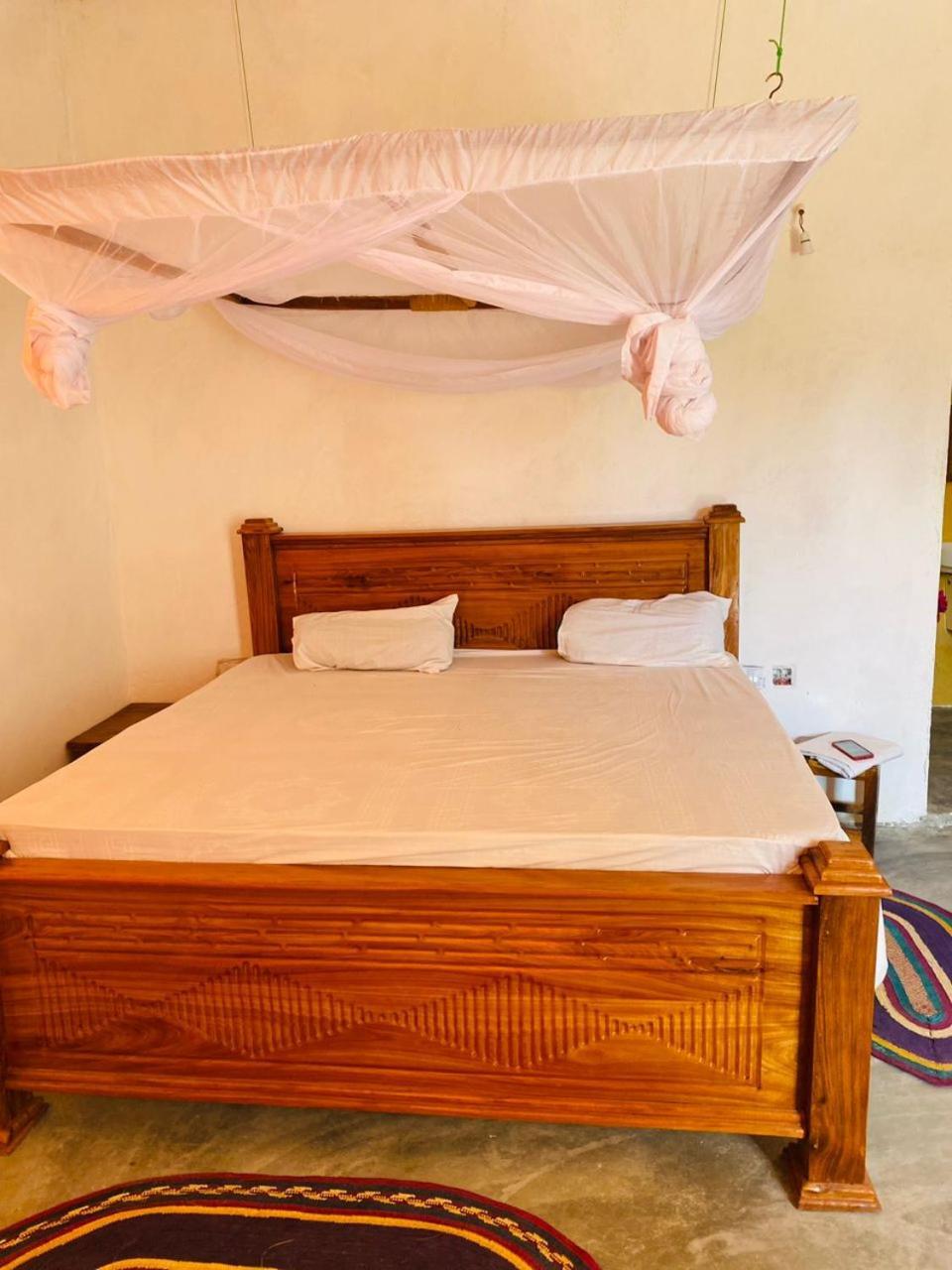 Bwejuu Garden View Bed & Breakfast *