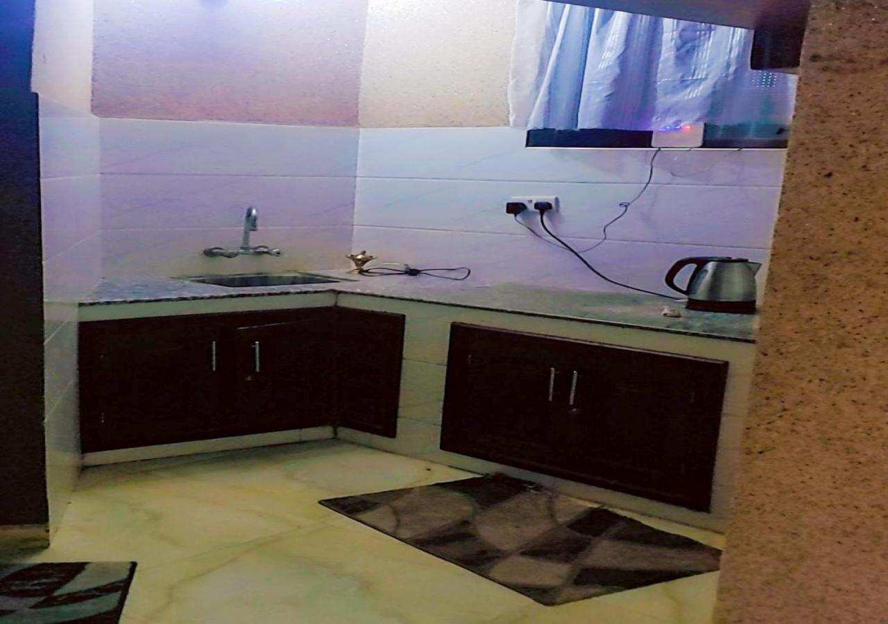 Apartment Tausi House And *