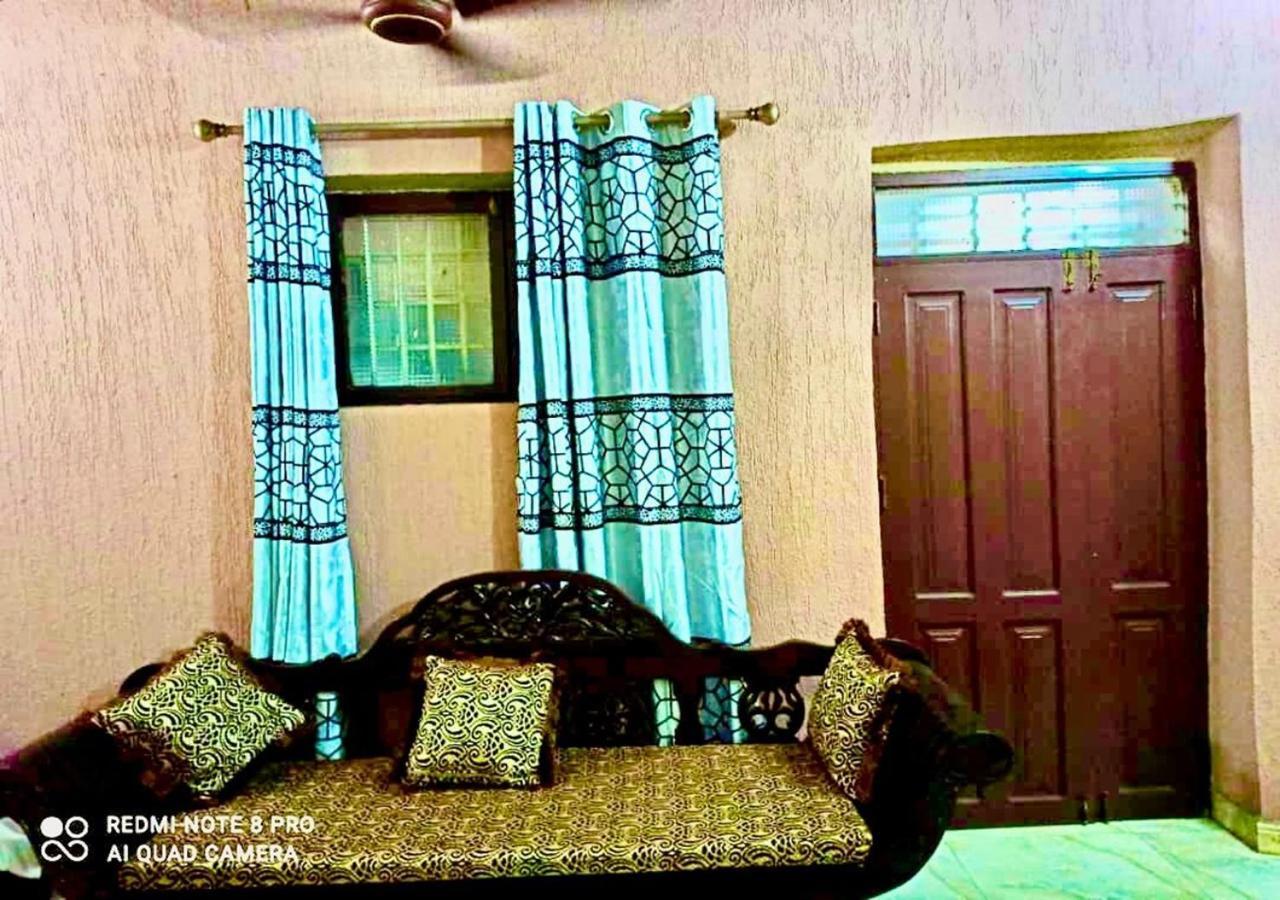 Tausi House And Apartment