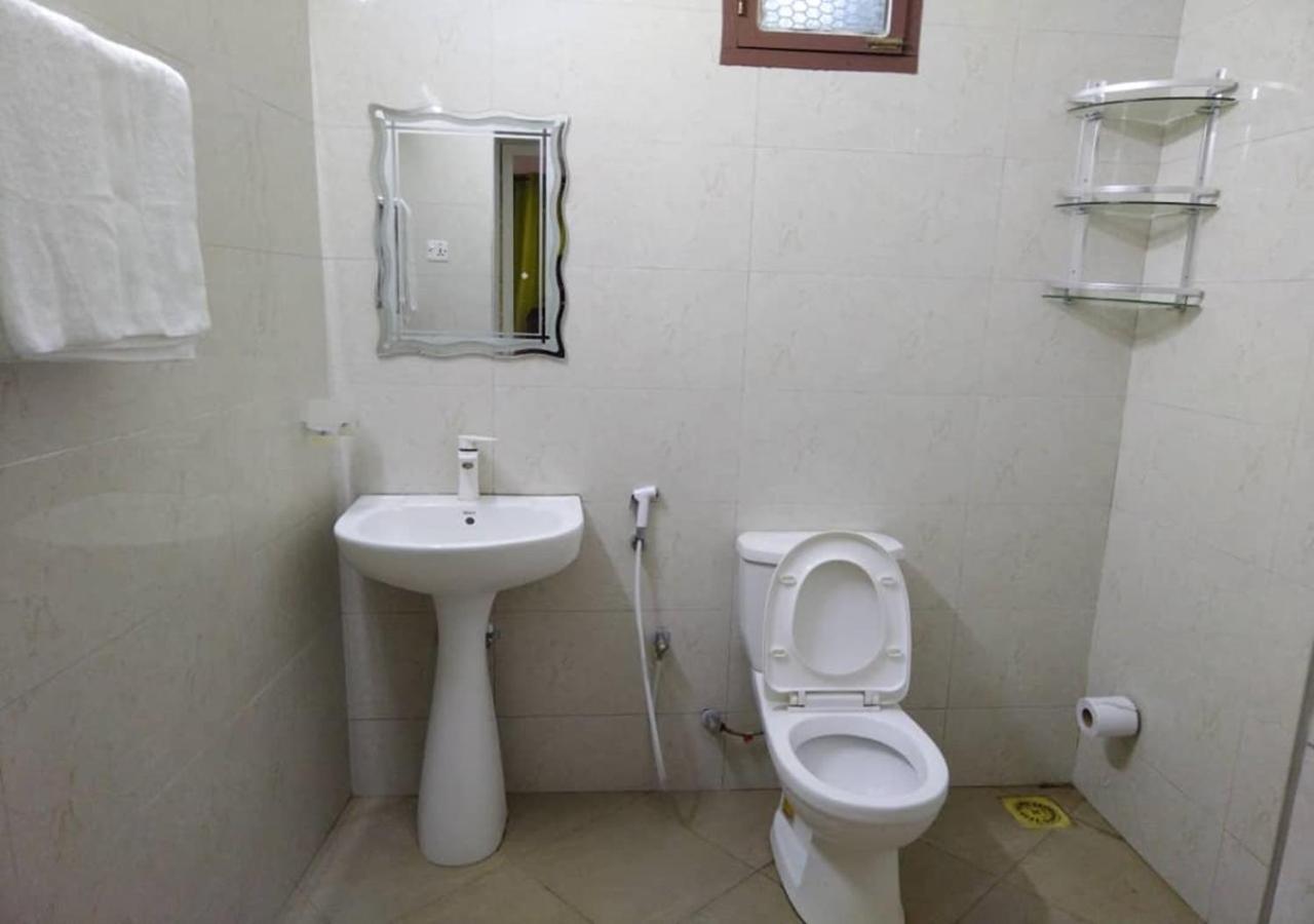 Apartment Tausi House And *