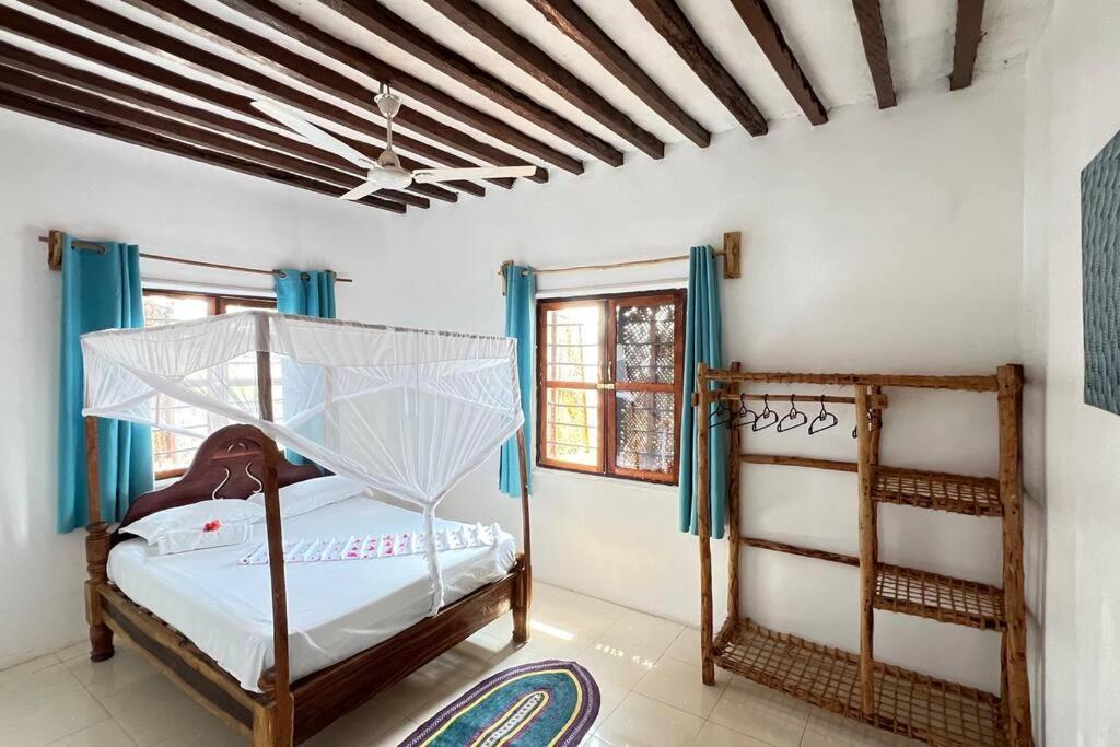 Apartment Stylish 2 Bedroom - 1 Min Walk To The Indian Ocean Umbuji