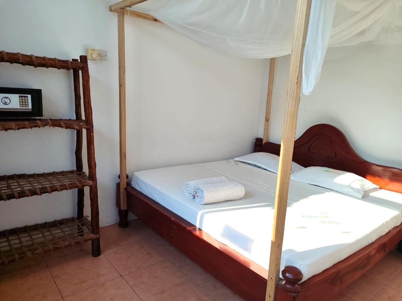 Homeland Swahili Backpacker Budget Guest house Nungwi