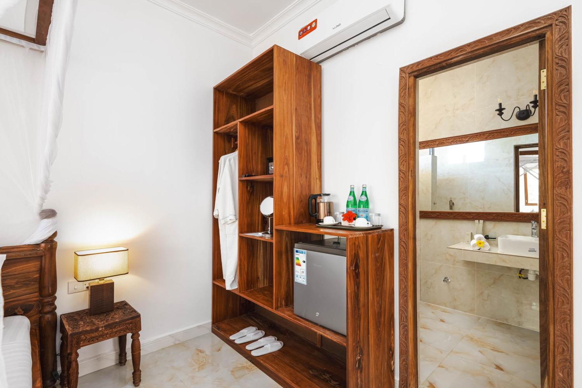 Karibu Hotel