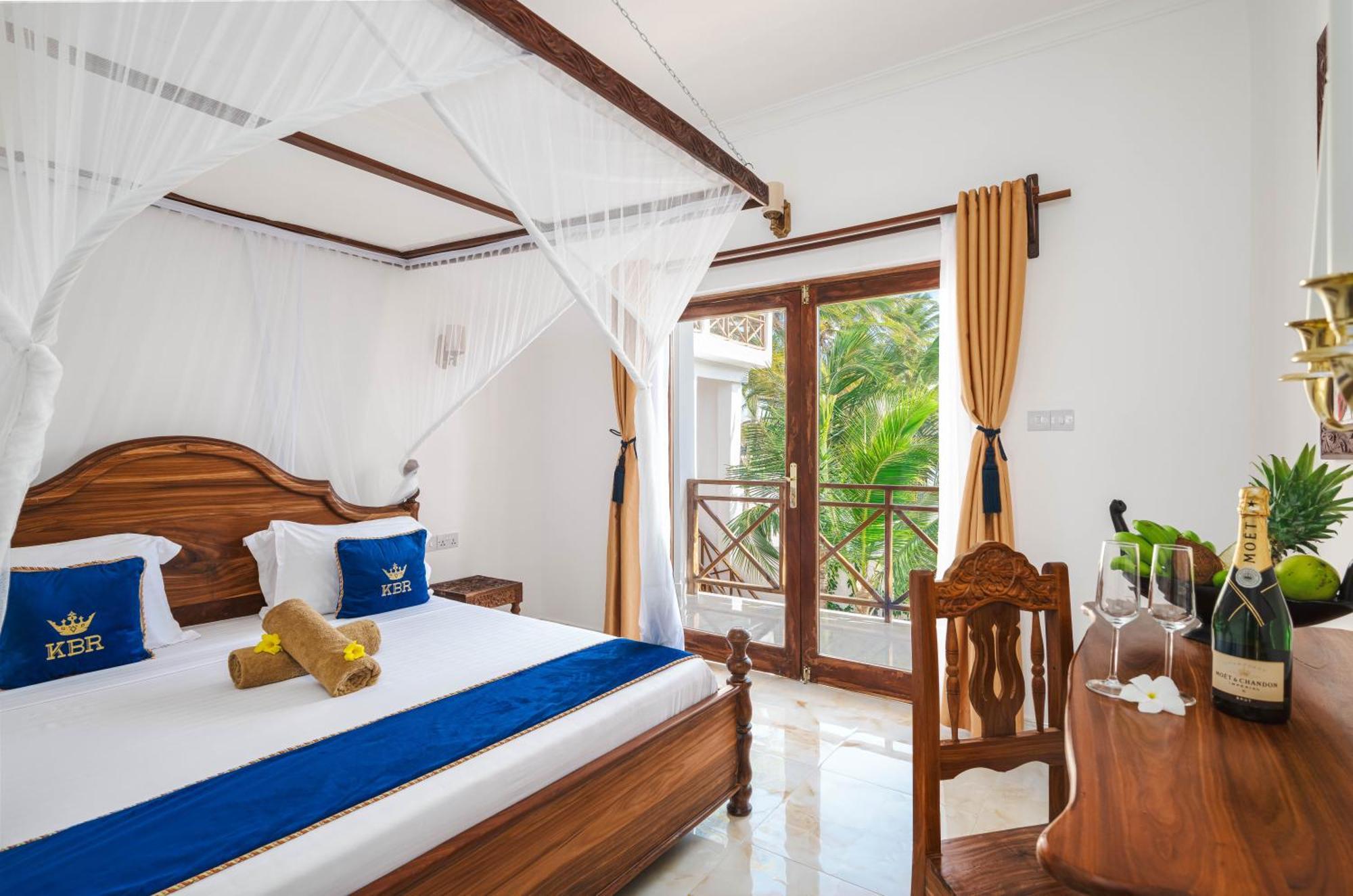 Hotel Karibu