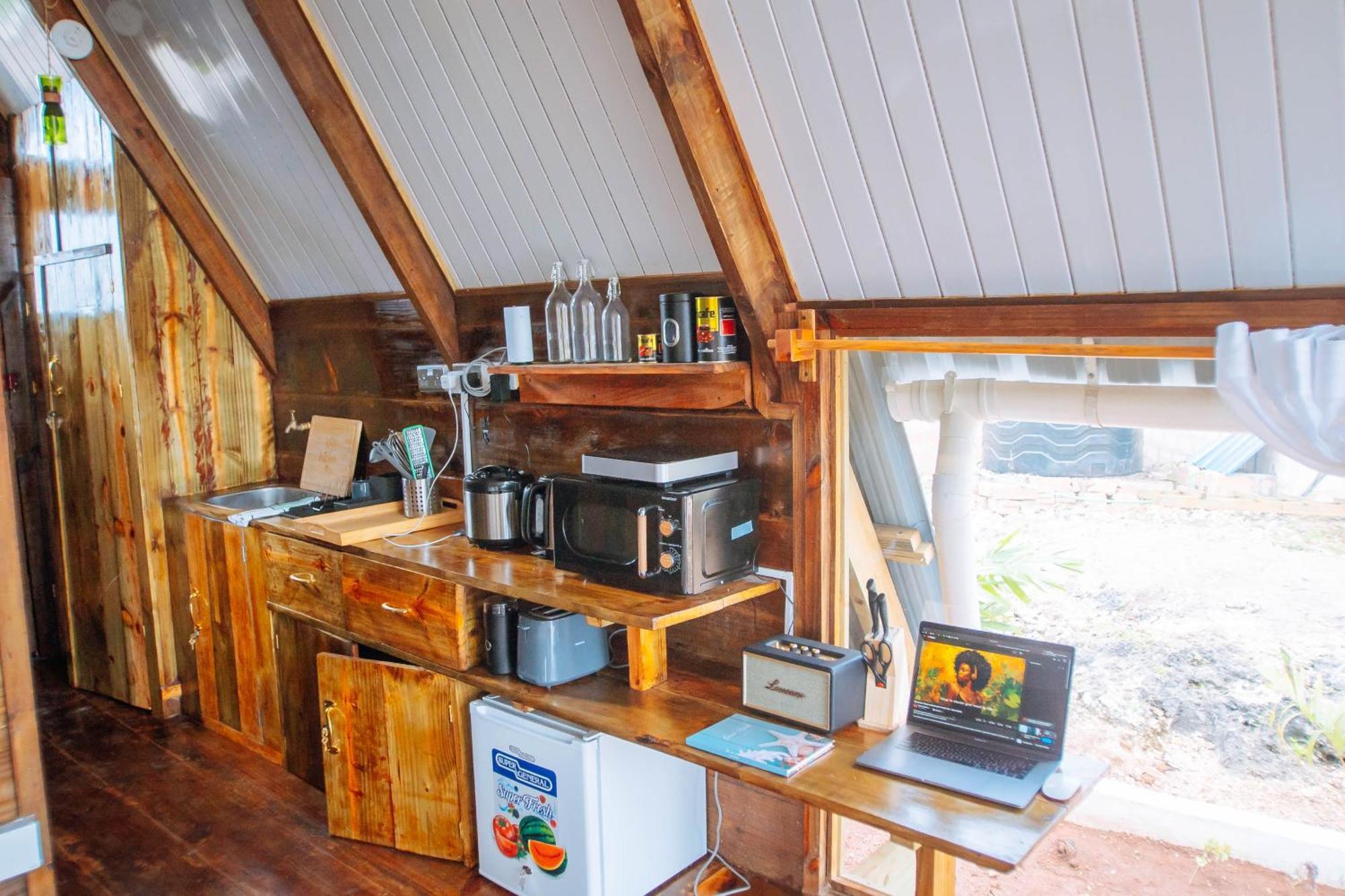 Eco-friendly A-frame 10min To Campsite Nungwi