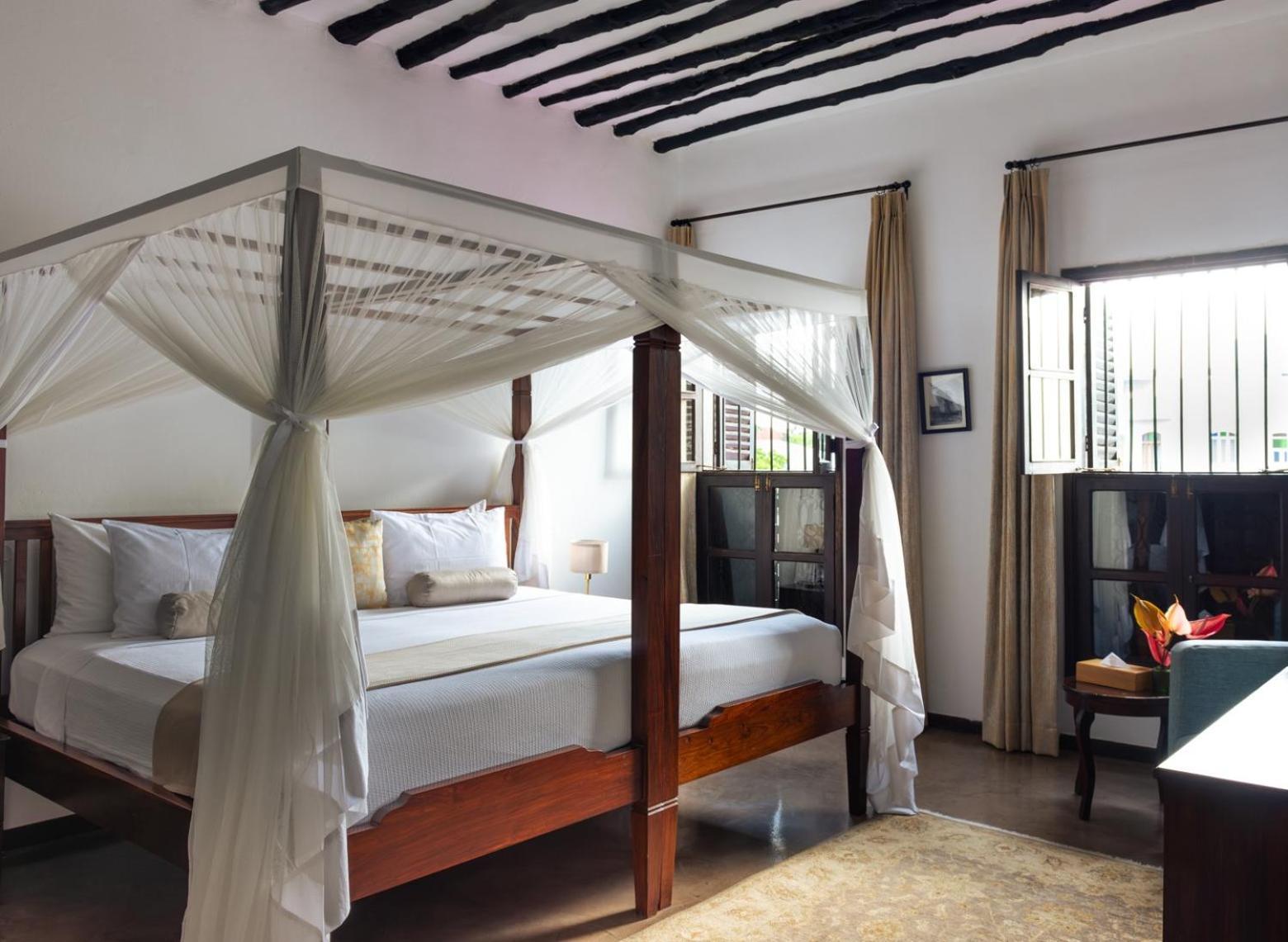 Kisiwa House Hotel