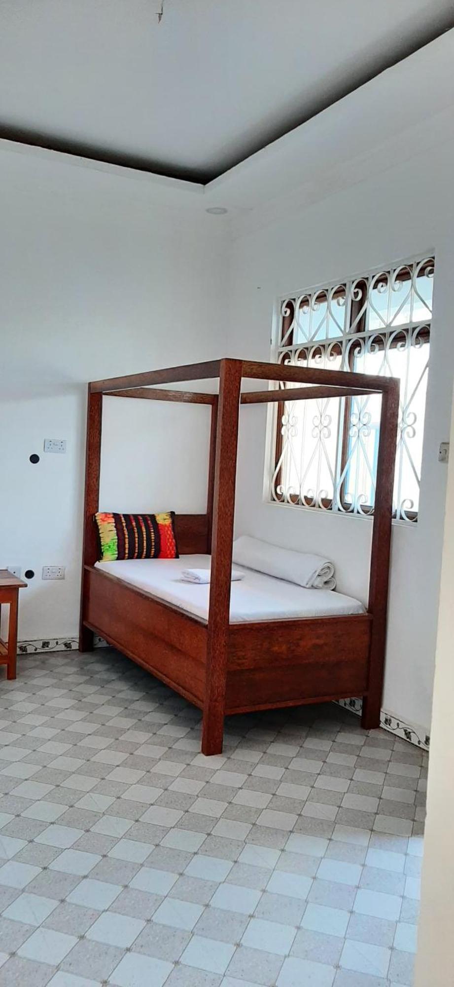 Mila Hostel *