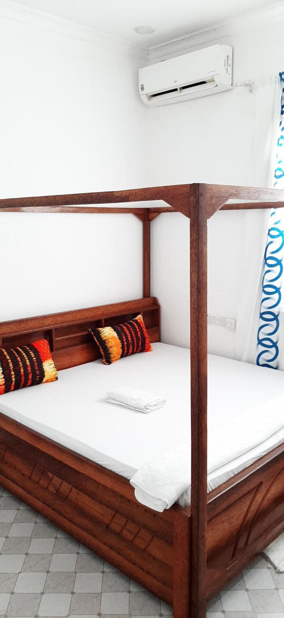 Mila Hostel *