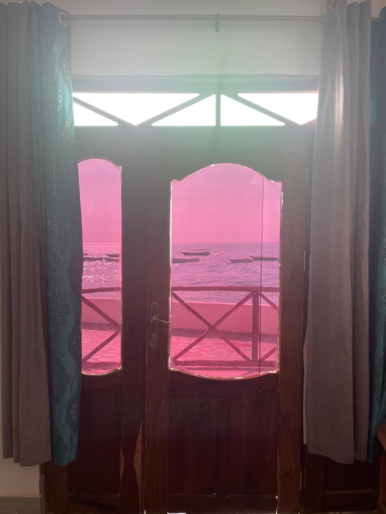Amazing Zanzibar Beach Bed & Breakfast