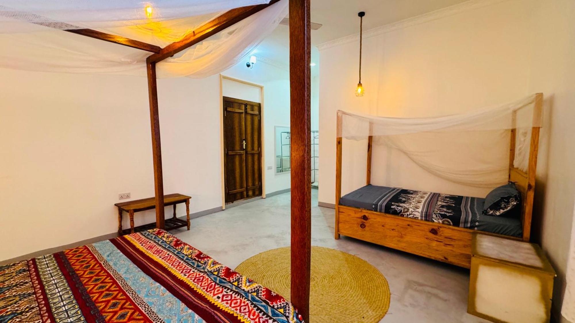 Guest house Happy House *