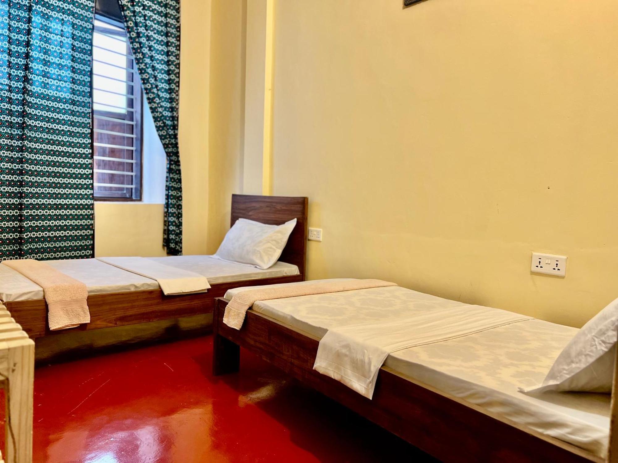 Serene Abodes Hostel *