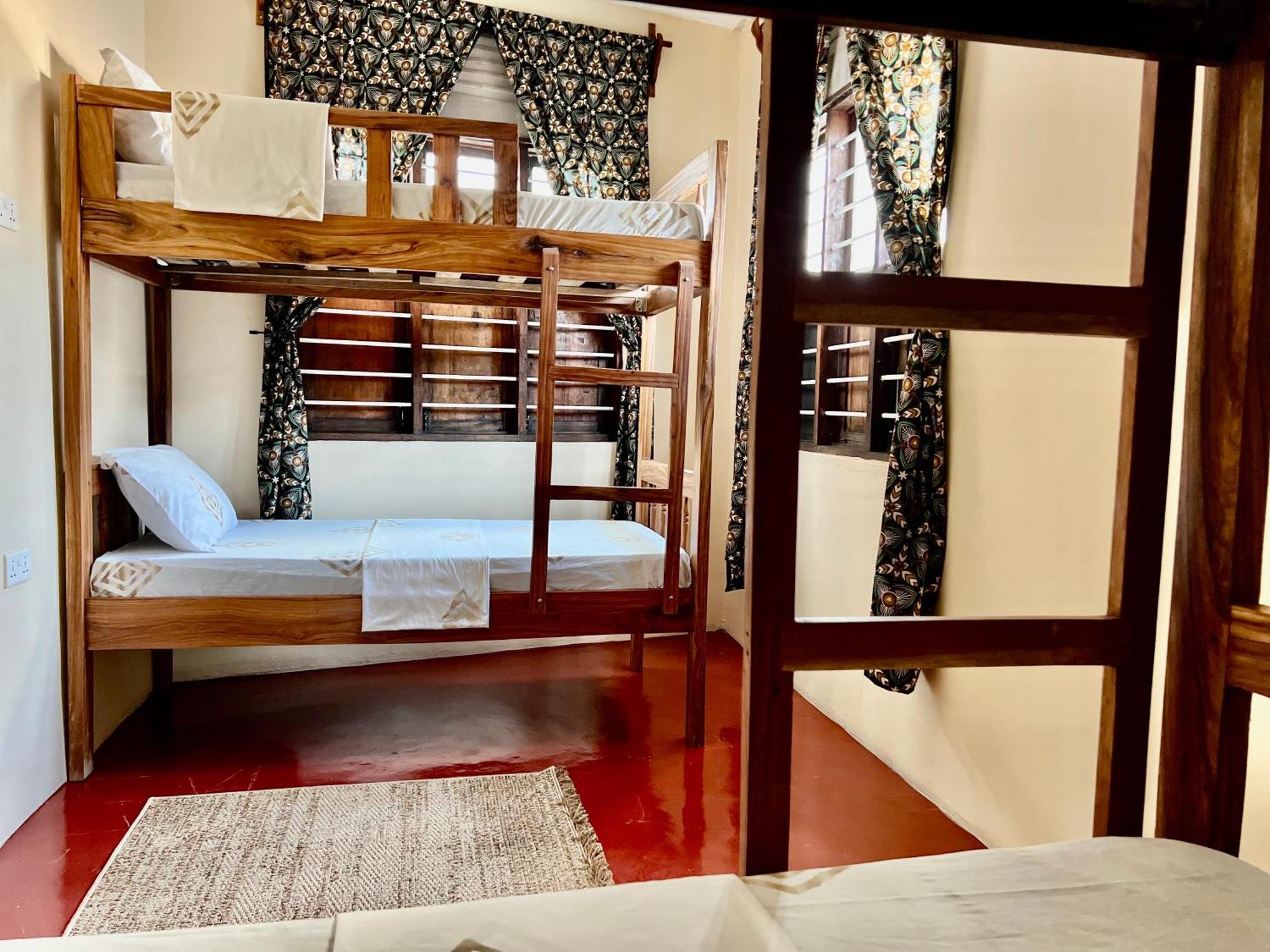 Hostel Serene Abodes *
