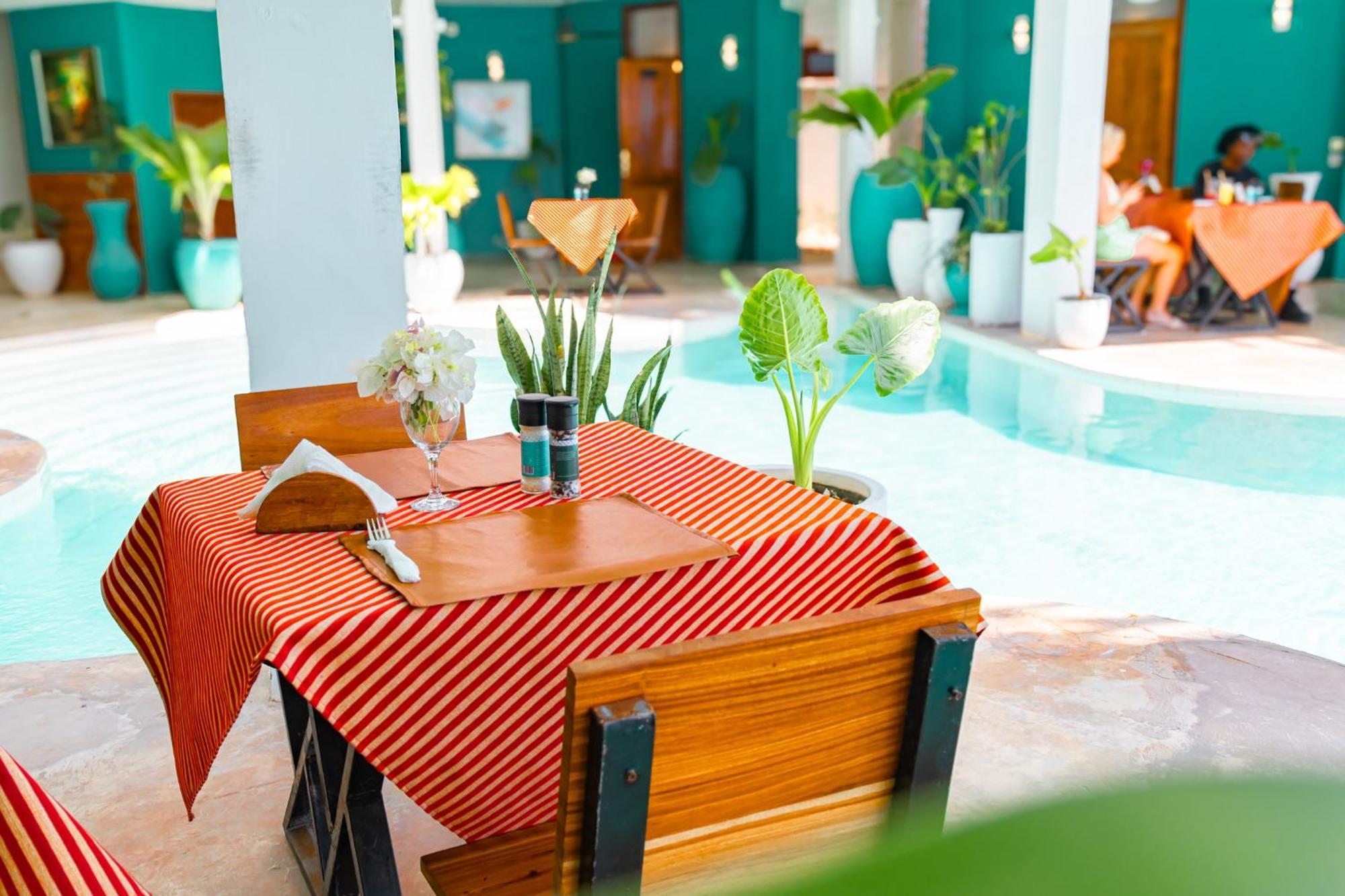 Hotel Pili Pili Tropical
