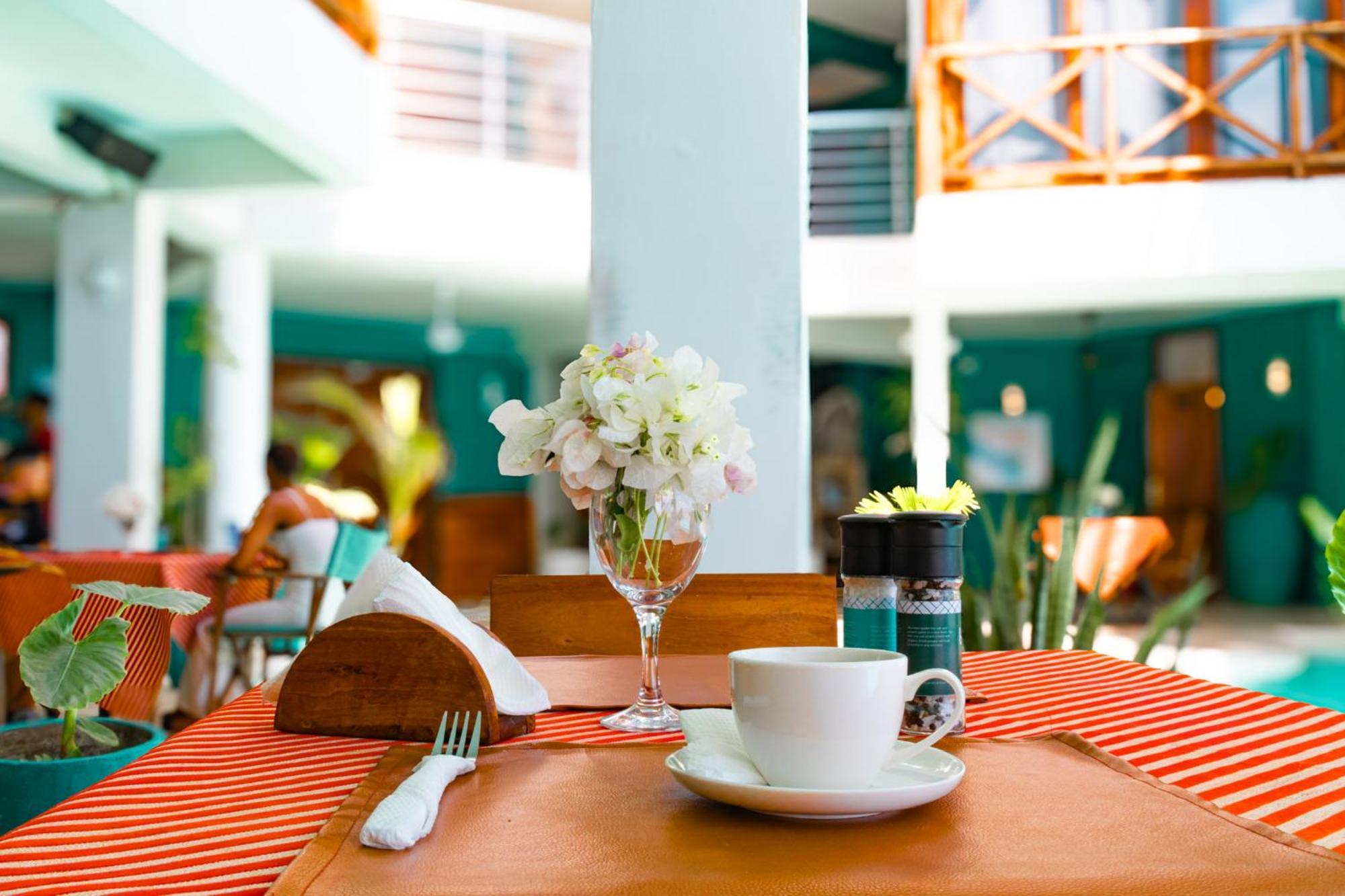 Pili Pili Tropical Hotel 4*
