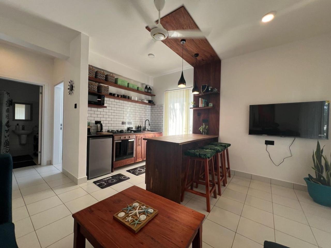 One Bedroom With Private Garden Dambani