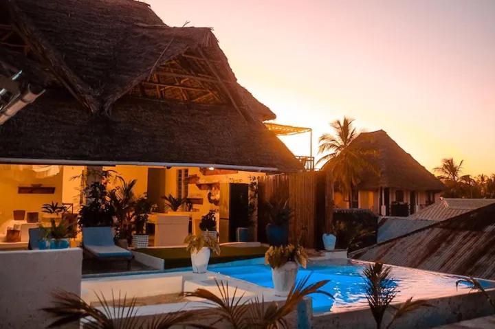 Villa Majestic Zanzibar Penthouse One Of A Kind Properties With Private Rooftop Pool Tv Wifi Aircon And 90M From The Famous Paje Beach