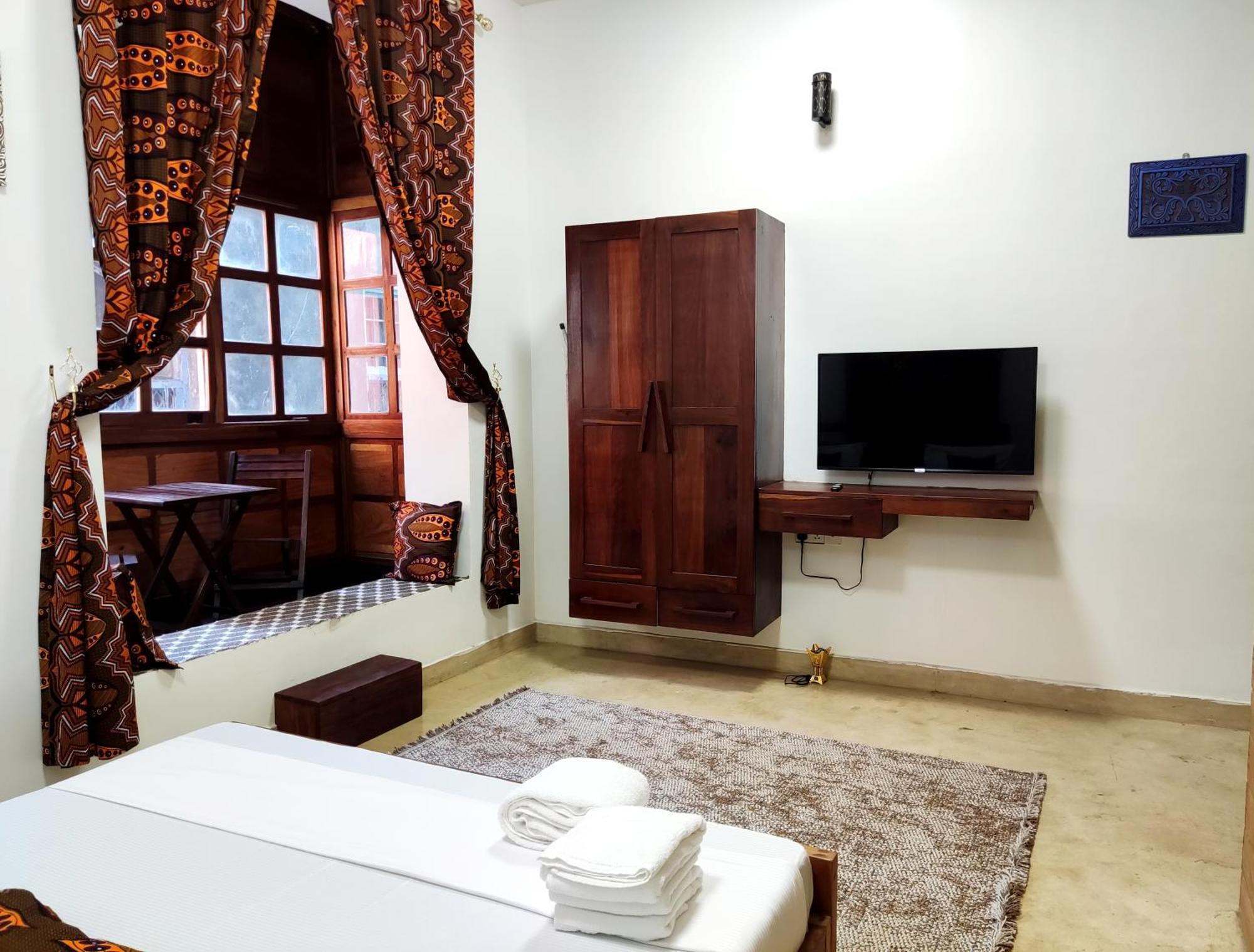 Treasures Of House * Zanzibar