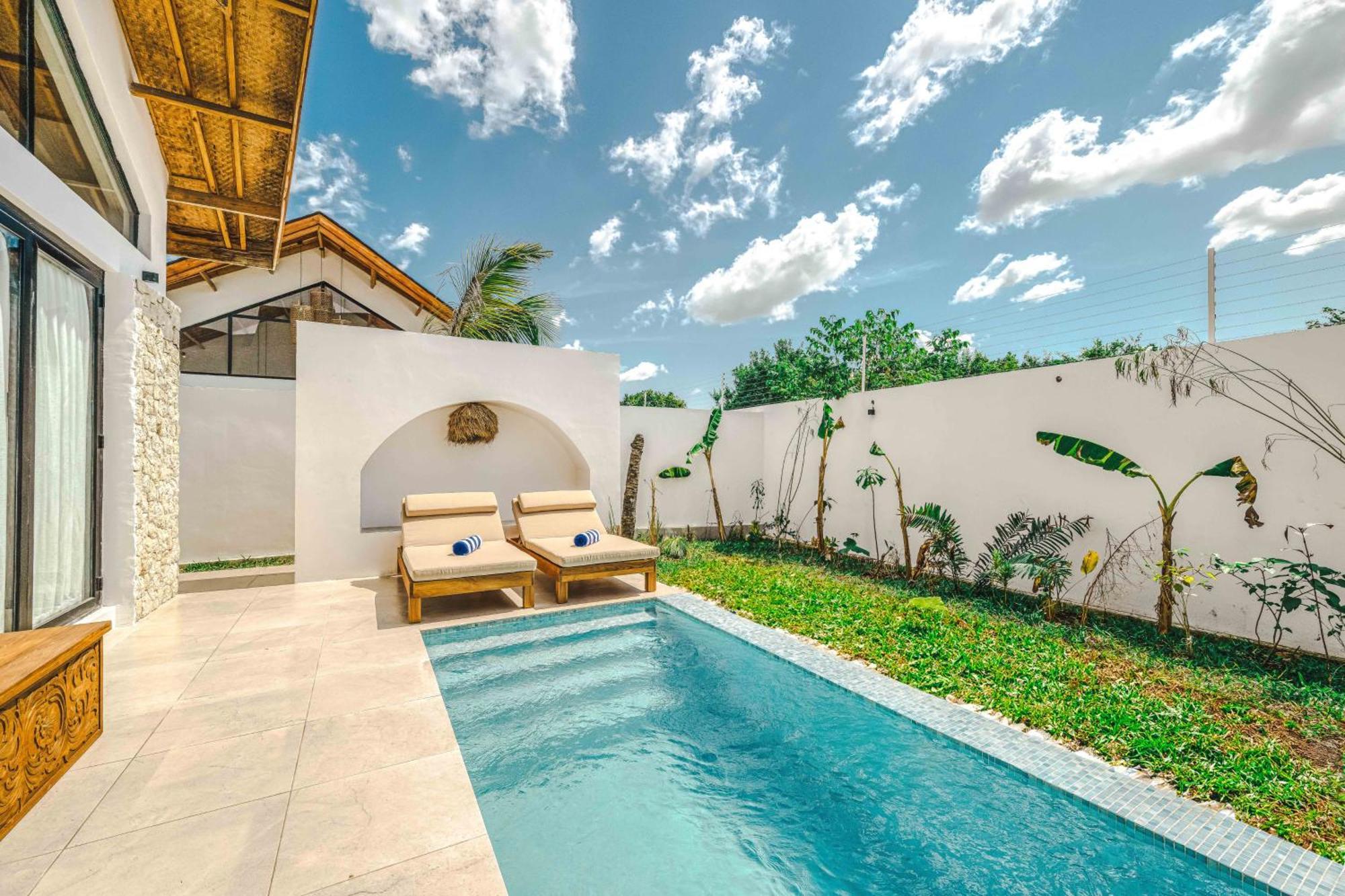 Emerald Escapes