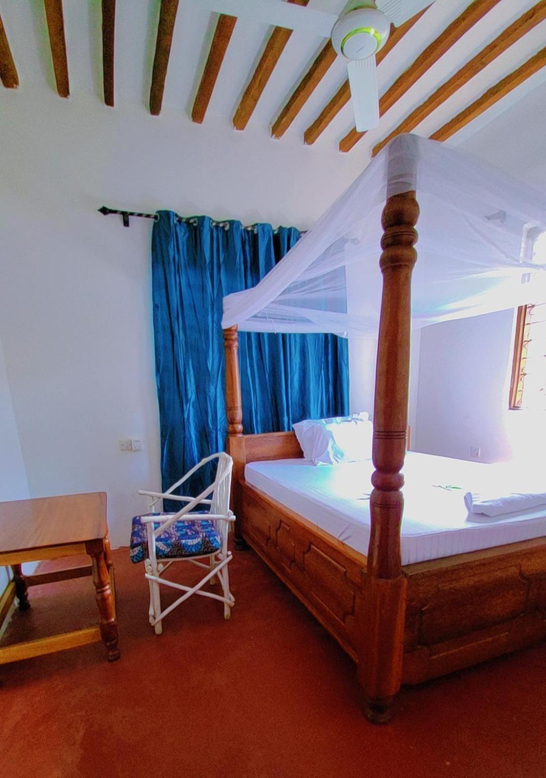 Kobwa House & Back Packers *