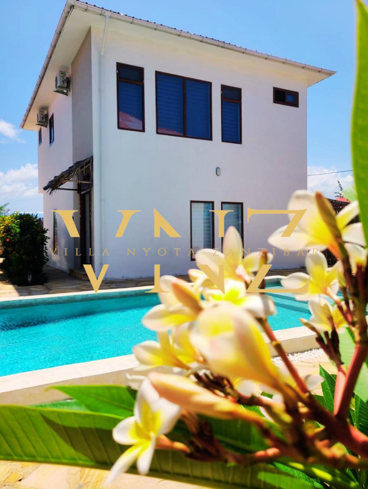 Villanyota Eco Luxe Villa Kidenga
