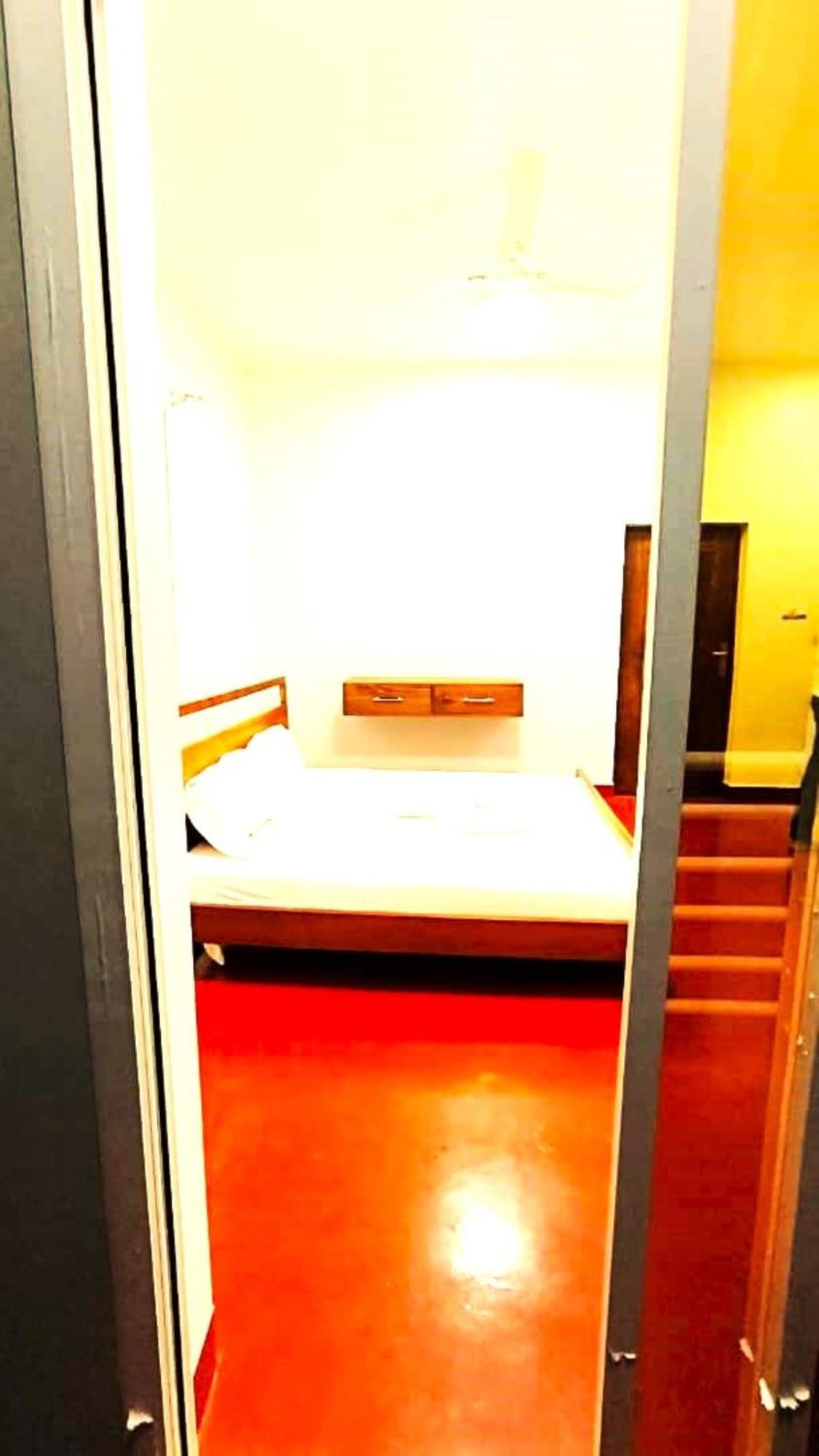 Uroa Hide Away Bed & Breakfast