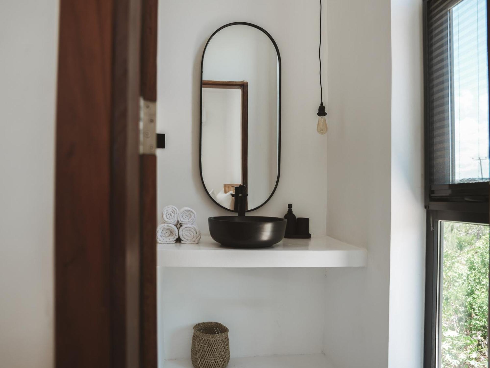 Julia - Luxury Ocean Views In Zanzibar Villa *