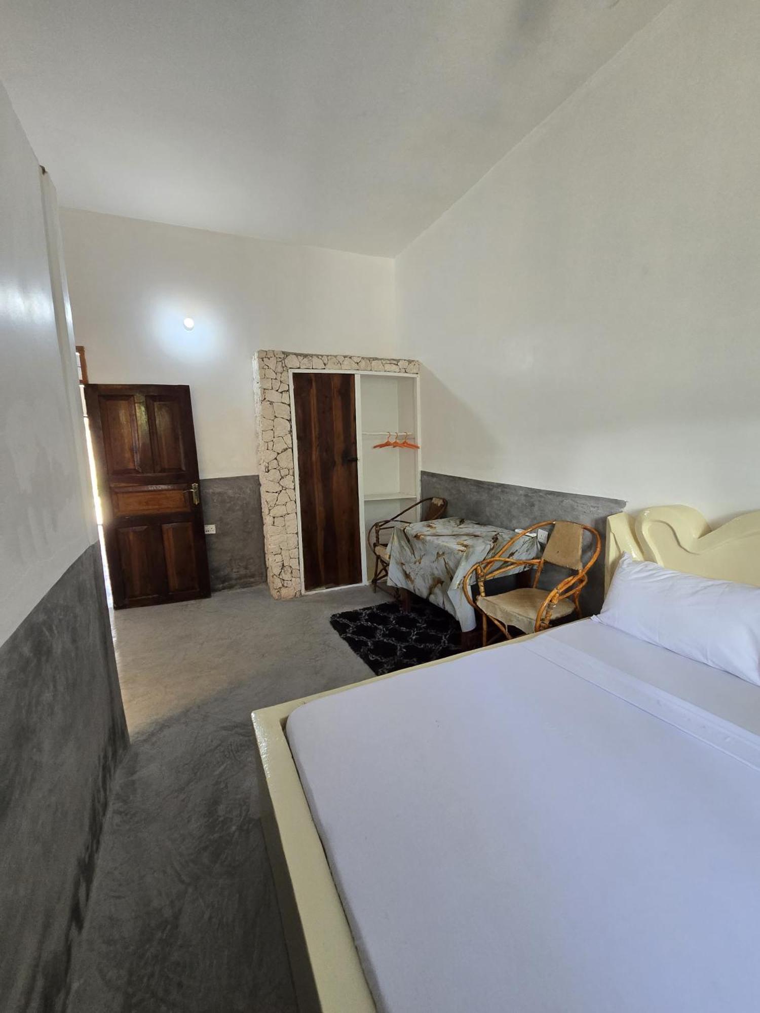 Amoni Zanzibar * Paje