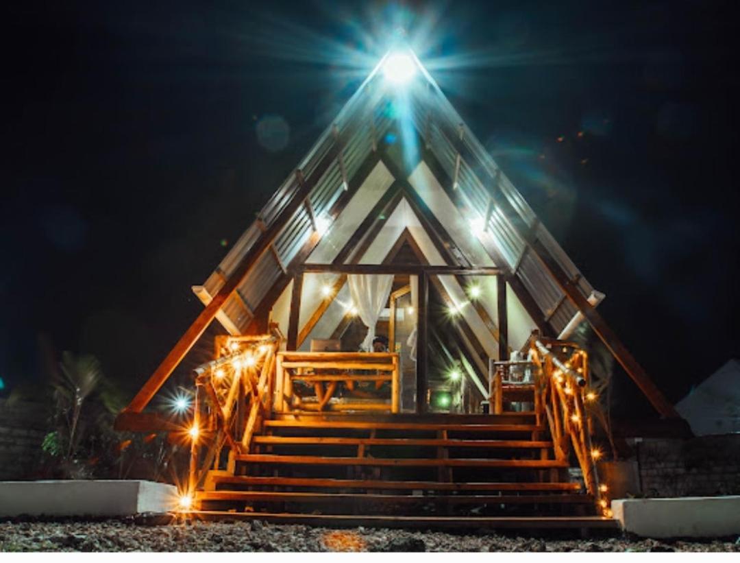 Eco-friendly A-frame 10min To Campsite *