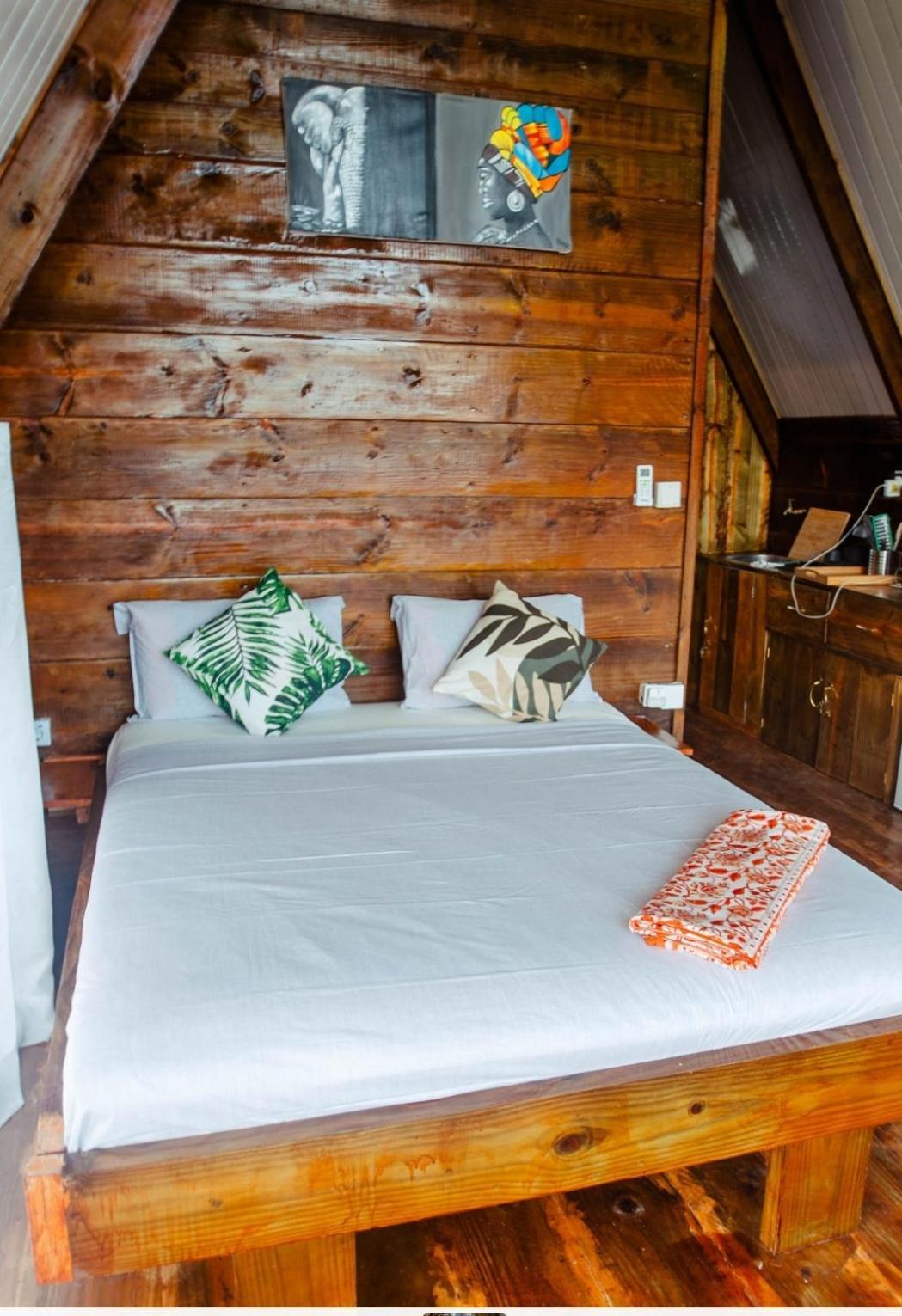 Eco-friendly A-frame 10min To Campsite Nungwi