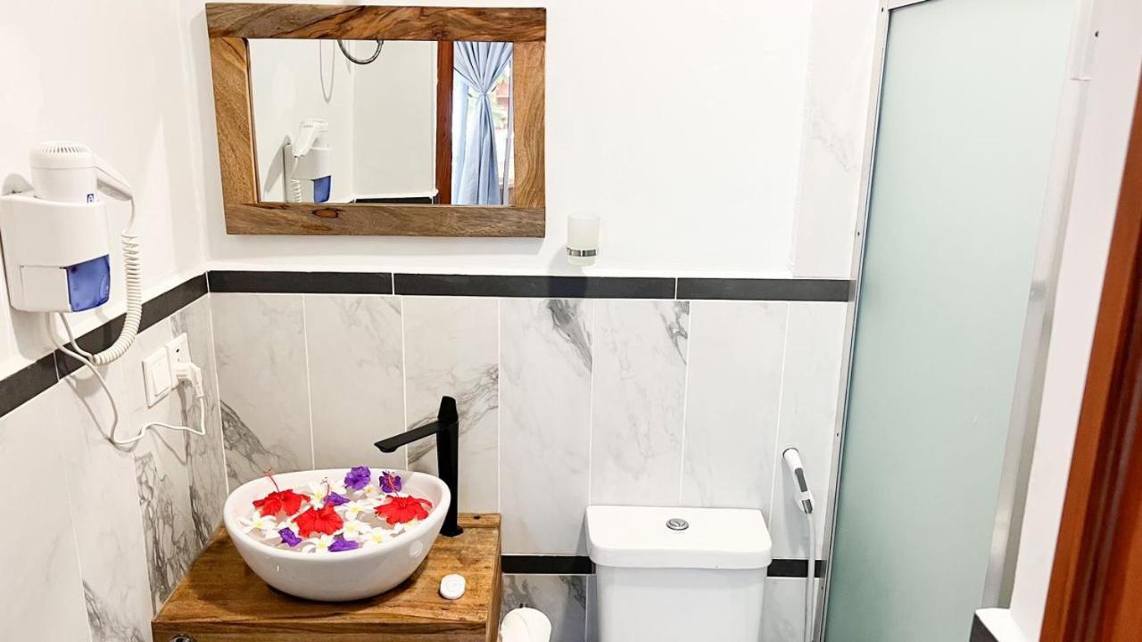 Seashore Hotel 4*