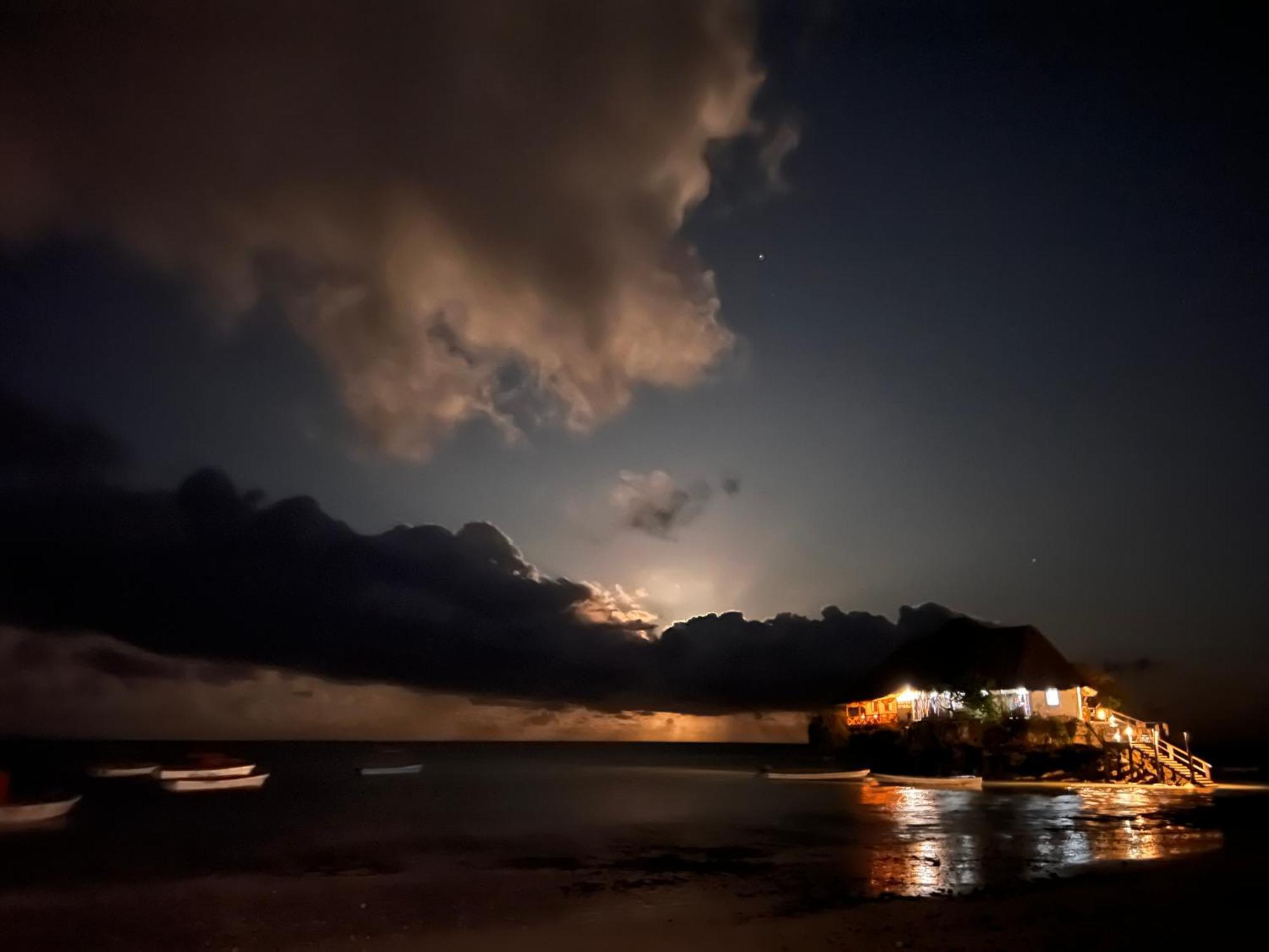 The View Of Zanzibar Apartment *