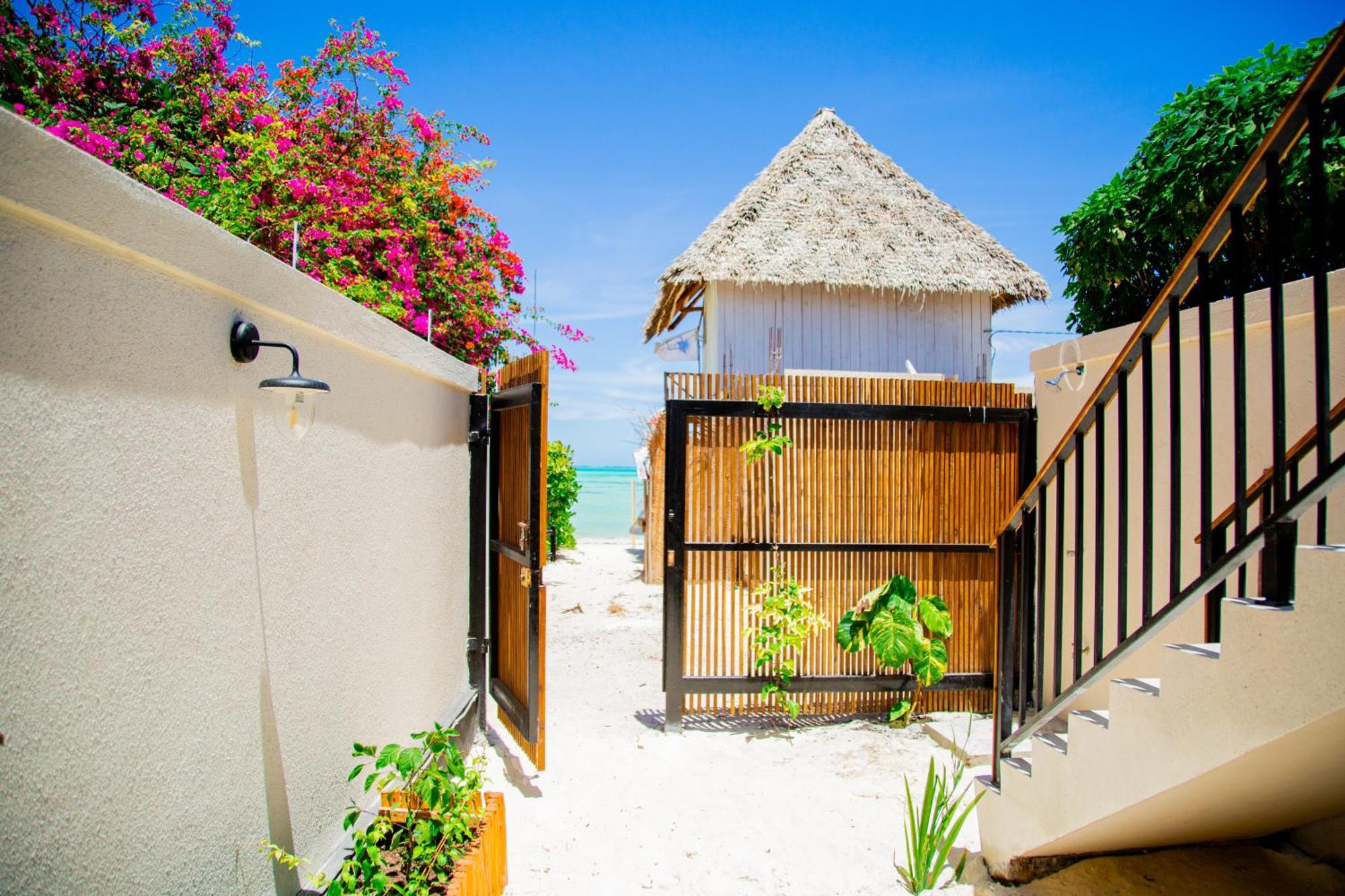 Pamoja Beach Stays Hotel In Jambiani Bed & Breakfast