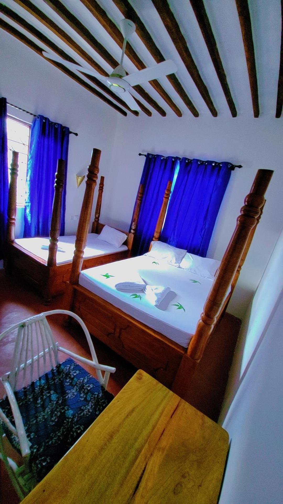 Kobwa House & Back Packers *