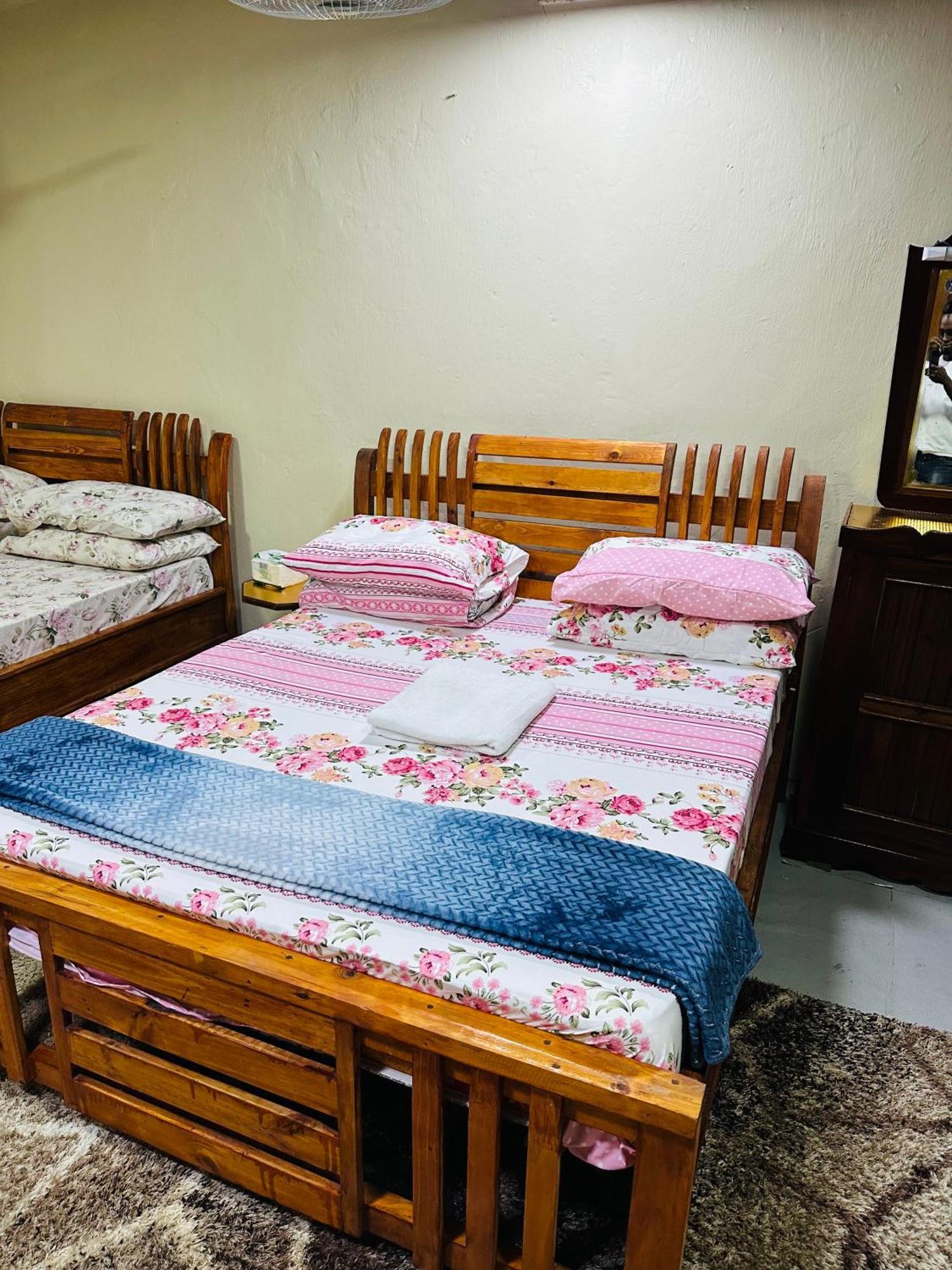 Pazuri Apartment *