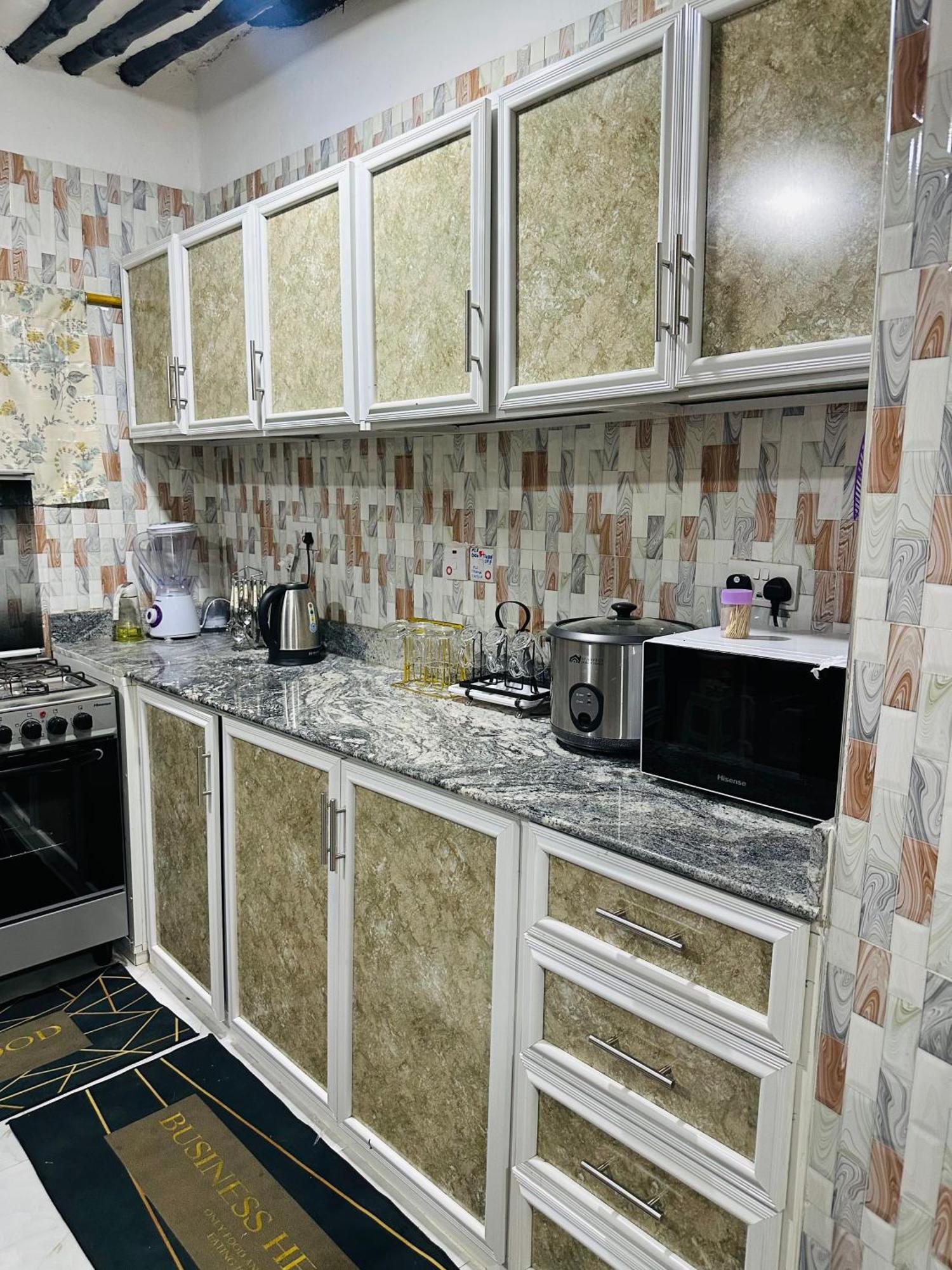 Apartment Pazuri