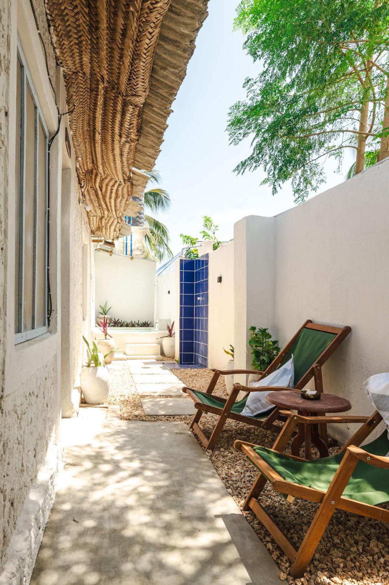 Zanzibari By Liv Zanzibar