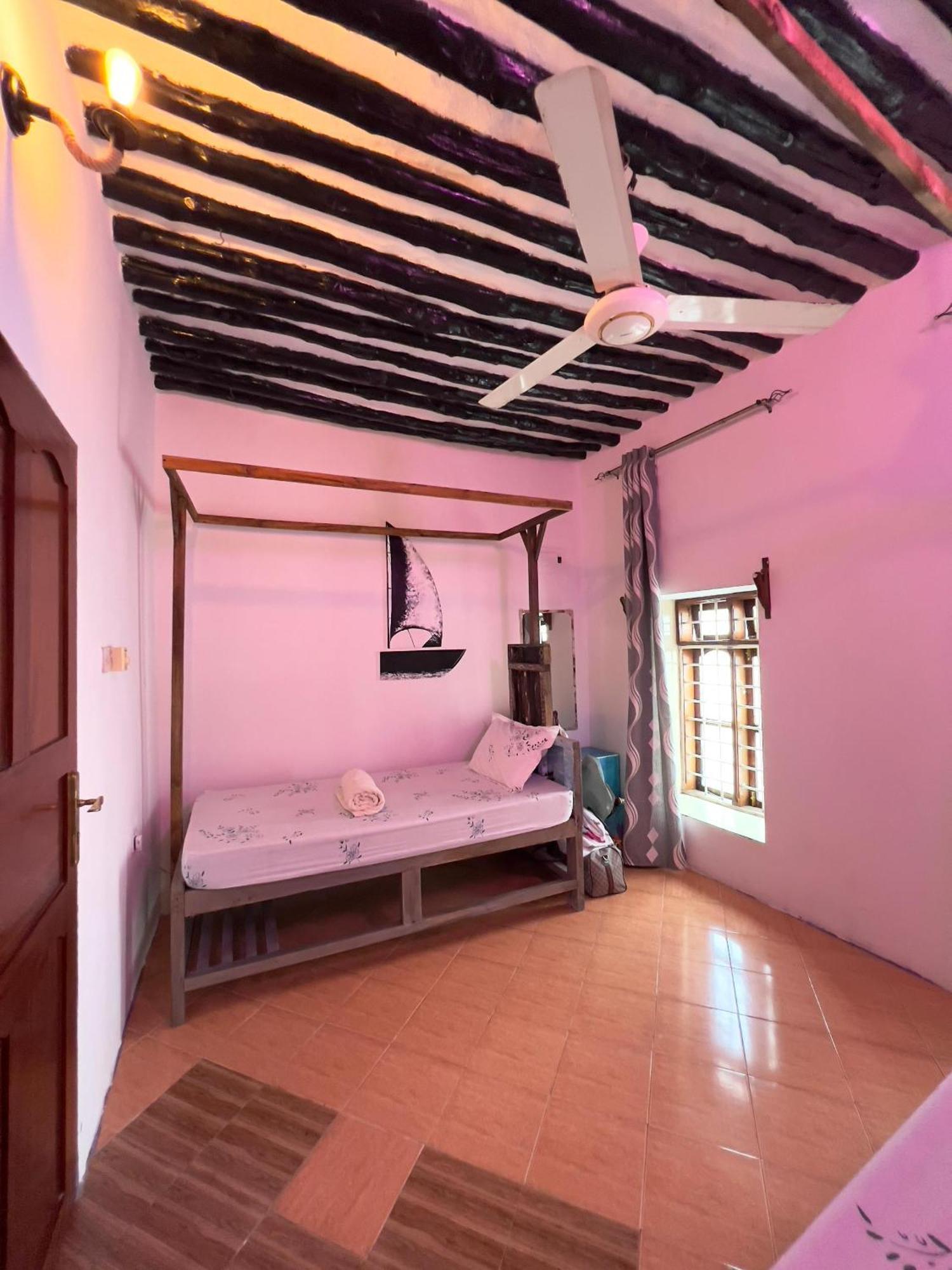 Hostel Shaan